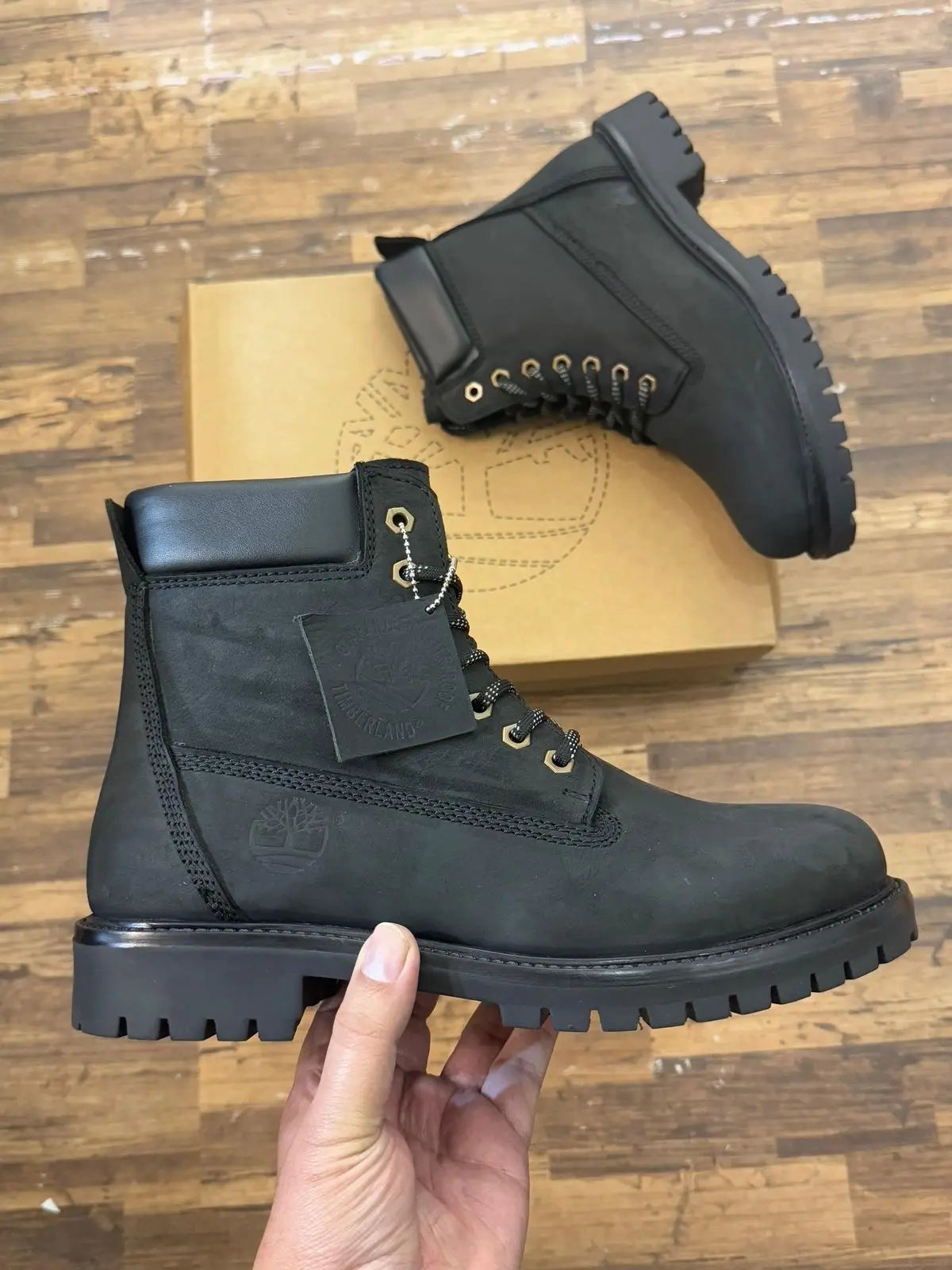 Timberland_Classic Black Boots