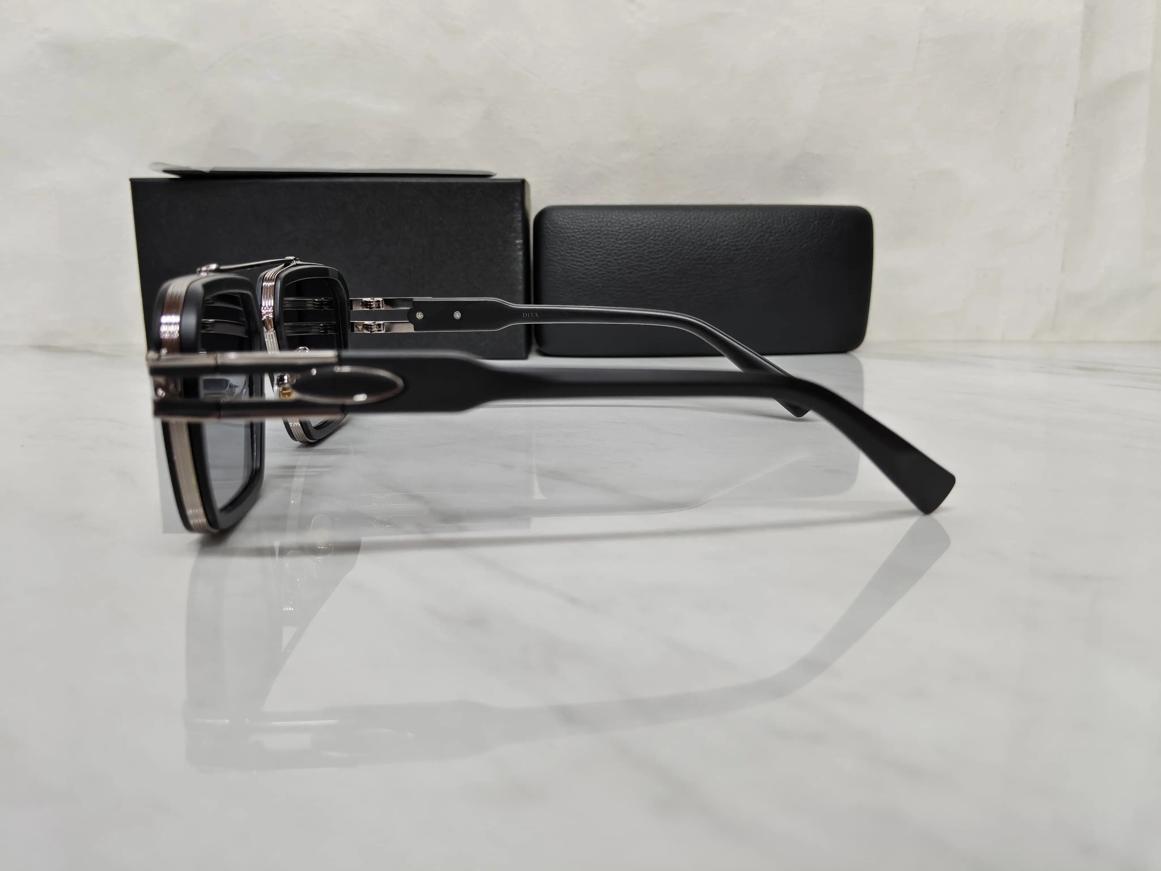 DITA 68062 BLACK GUNMETAL SILVER