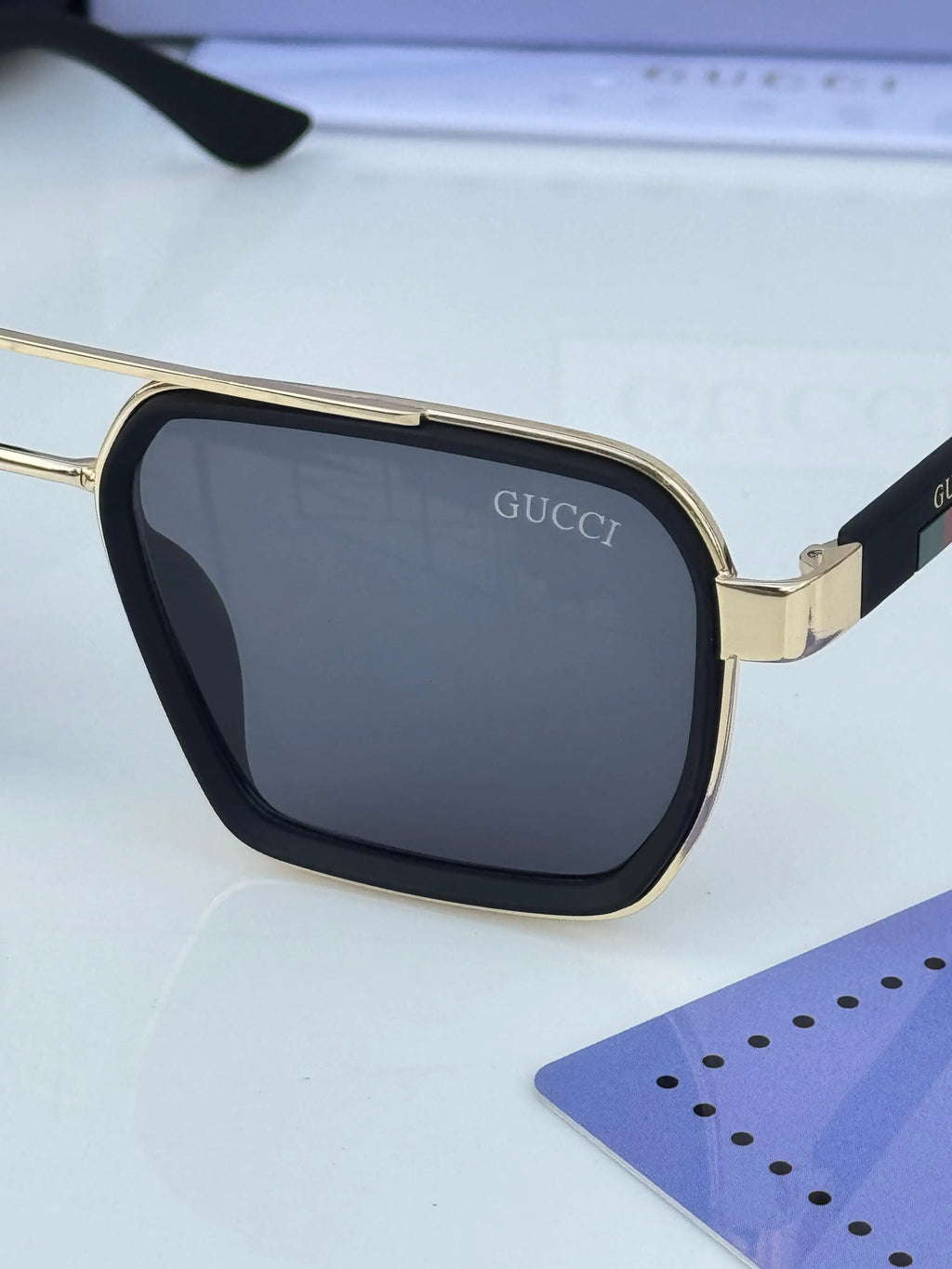 Gucci_963_gold_black