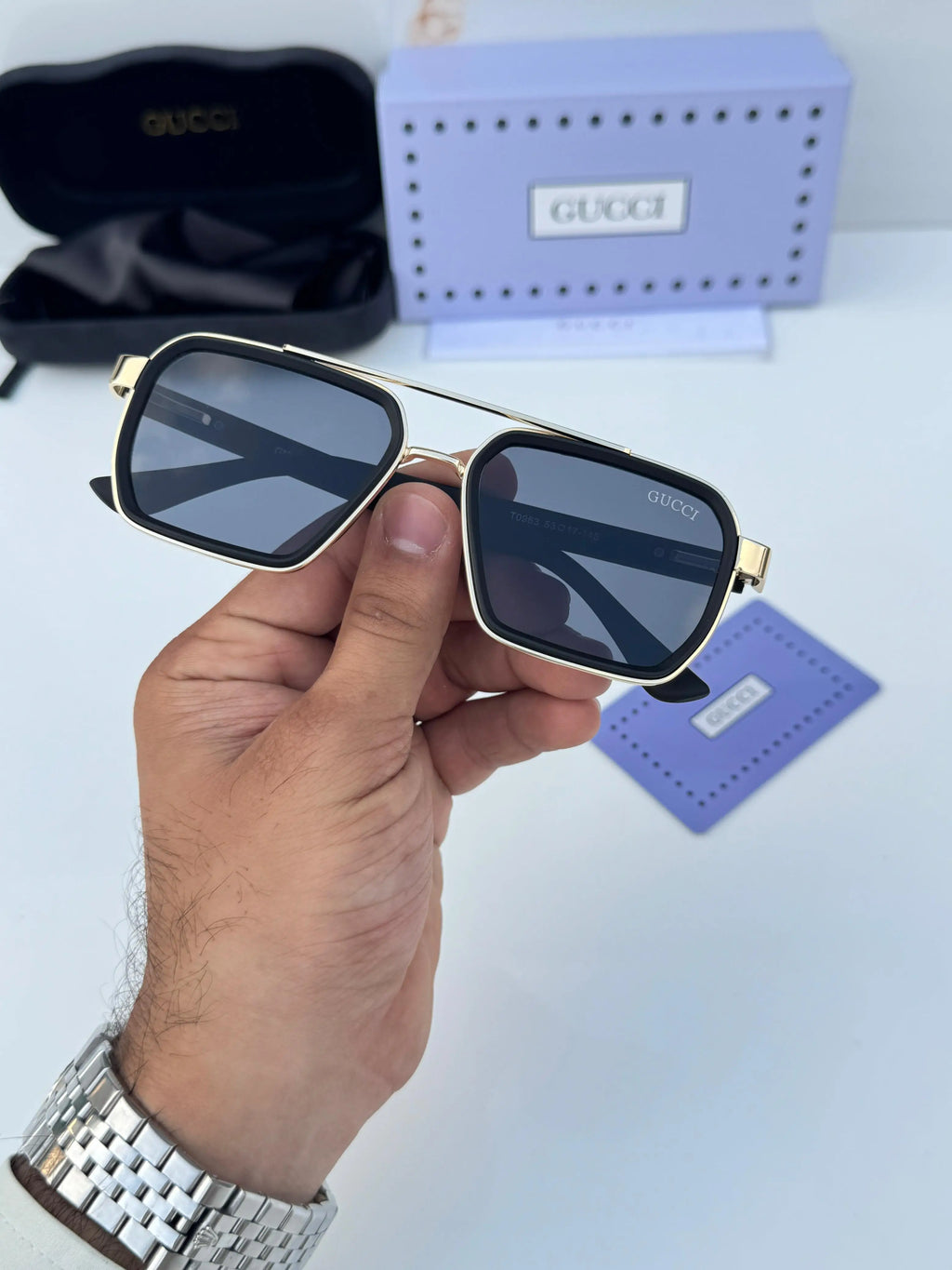 Gucci_963_gold_black