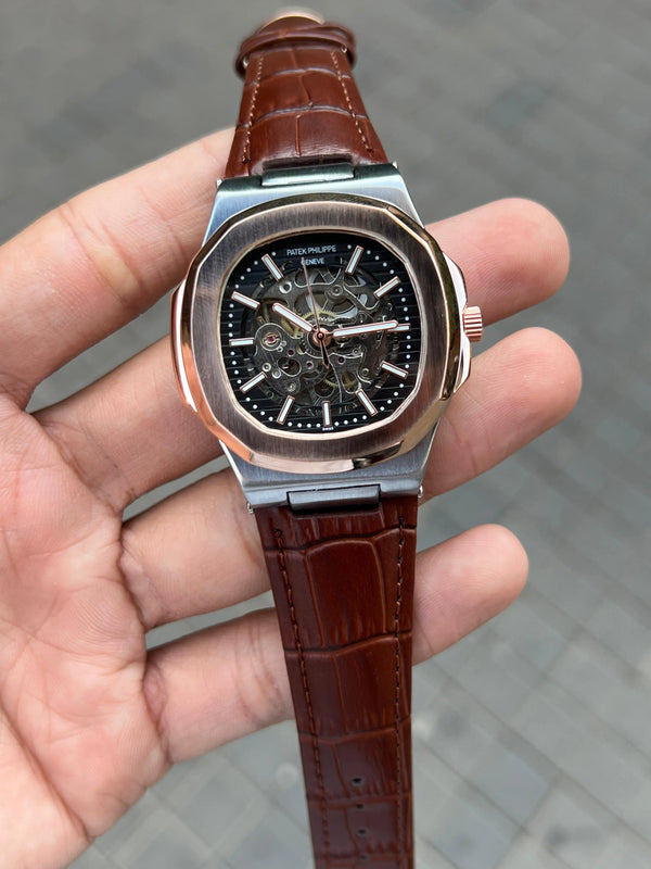 Pate k Phillipe Nautilus Leather Automatic ✓