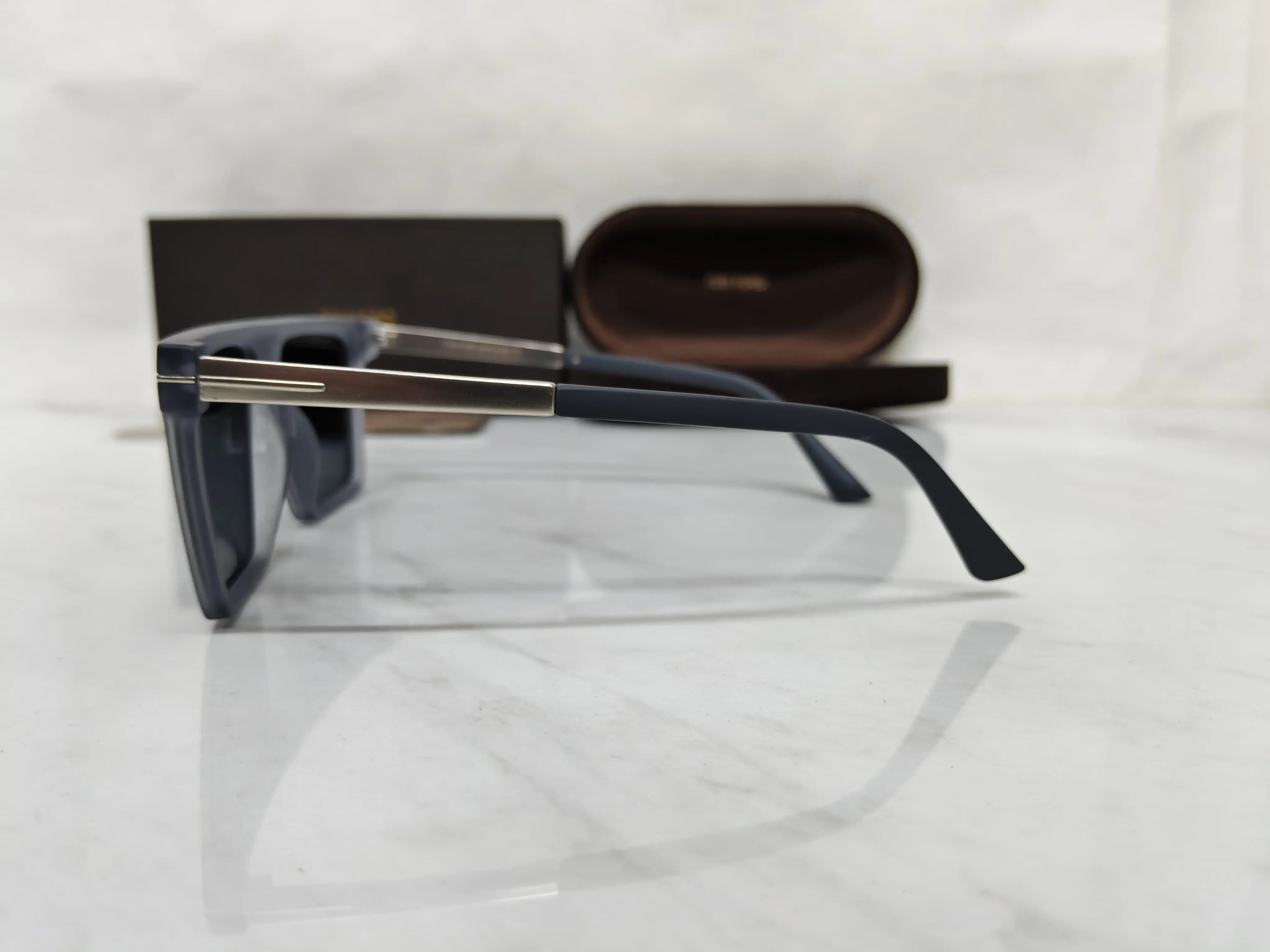 TOM  FORD 12032 CRYSTAL GREY