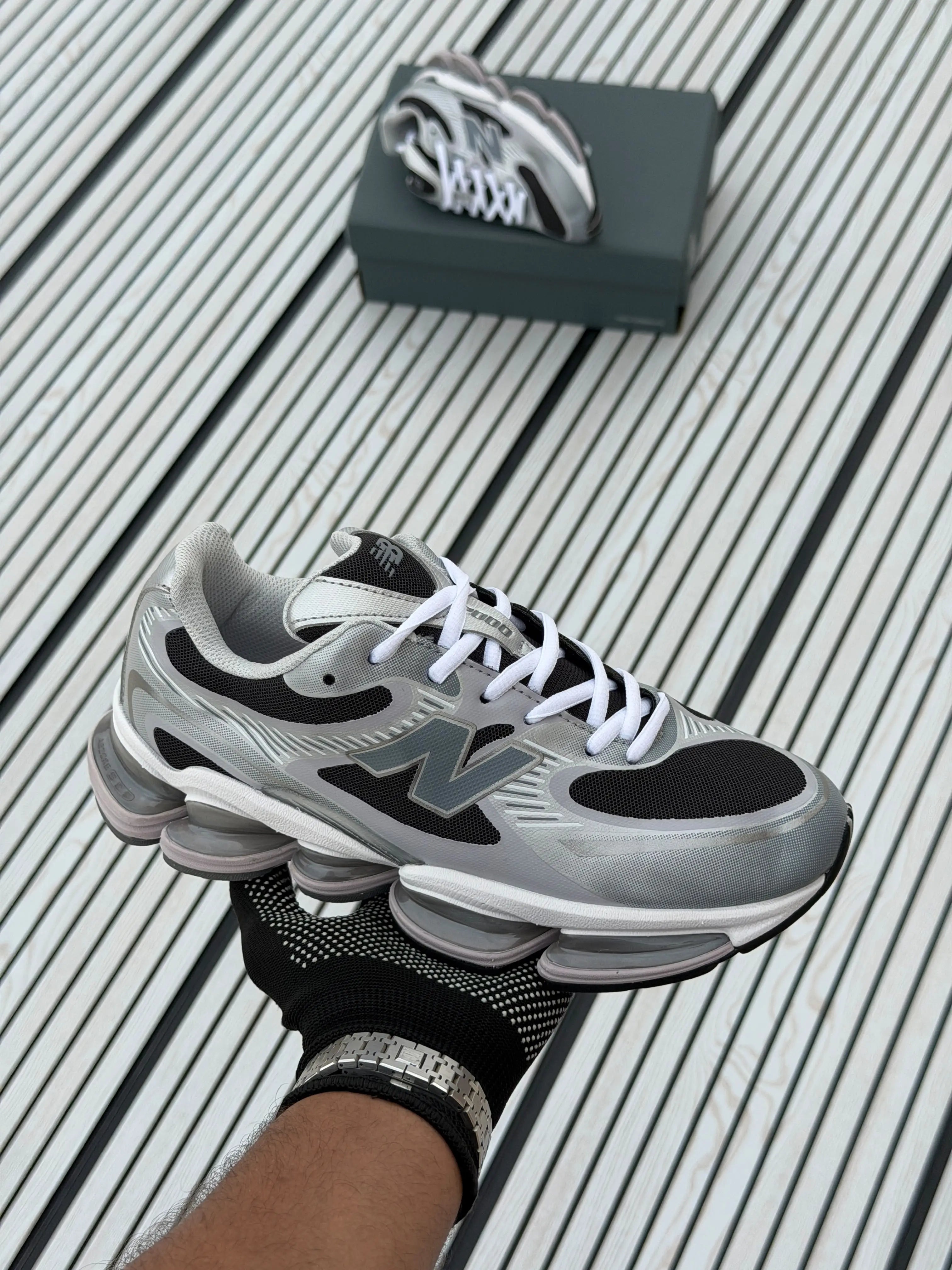 New Balance 2000 Abzorb Silver Metallic 386 Secondary image