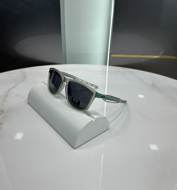 Oakle y Grey Black Premium Shades 3363