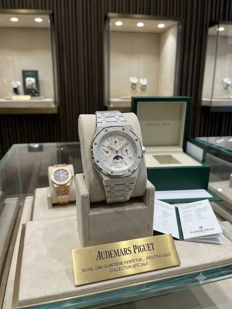 Audemars Piguet Royal Oak Silver White Chronograph Working 047 Secondary image