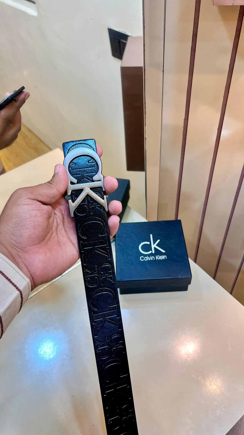 CK CALVIN KLEIN PREMIUM QUALITY EMBOSSED LEATHER BELT WITH OG BOX