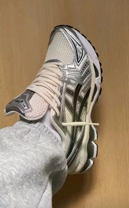Asic s Gel kayano 14 Cream Black Meltalic Plum Secondary image