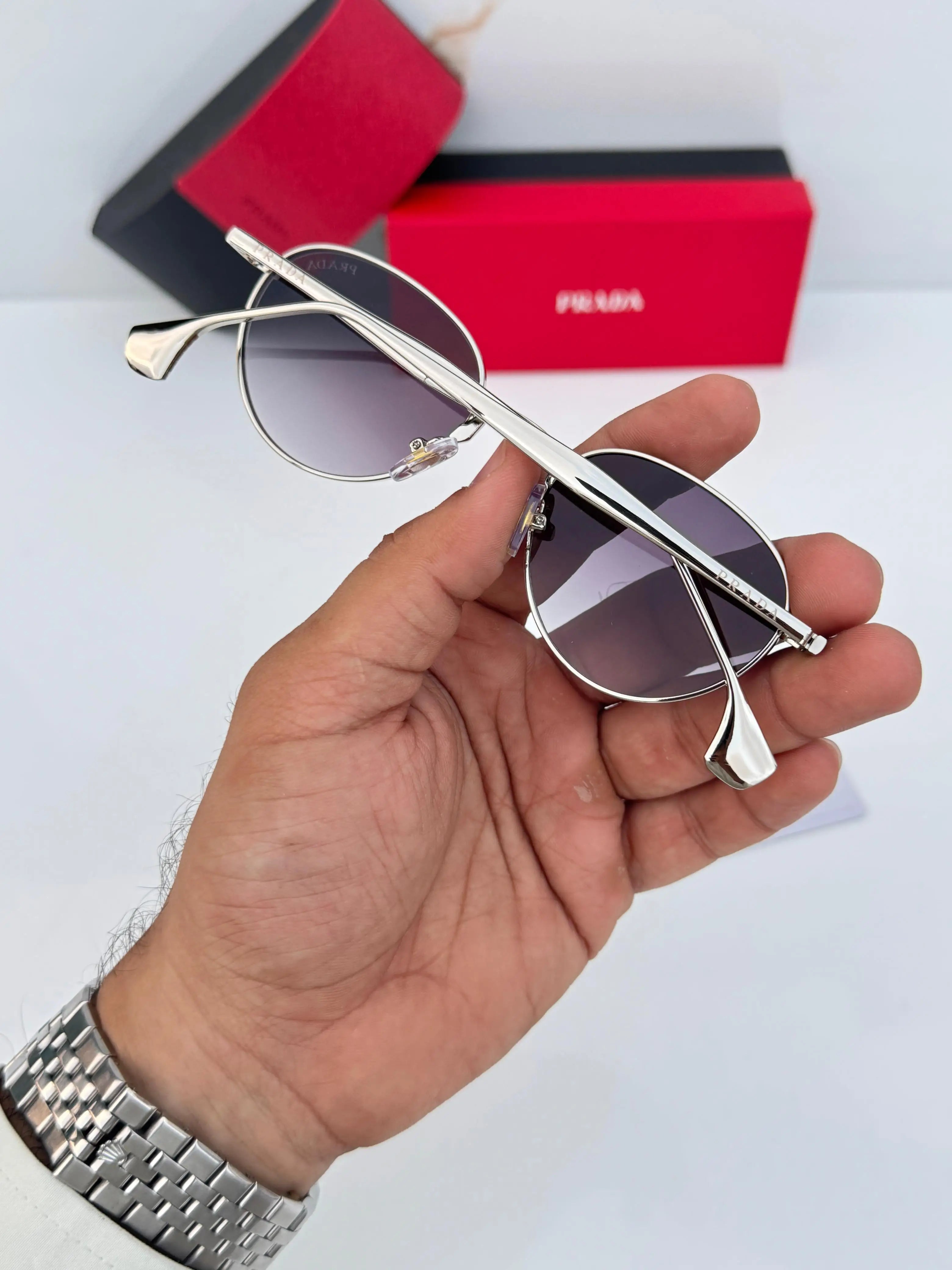 Prada_1396_silver_black