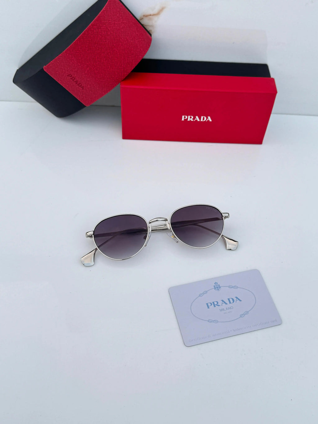 Prada_1396_silver_black