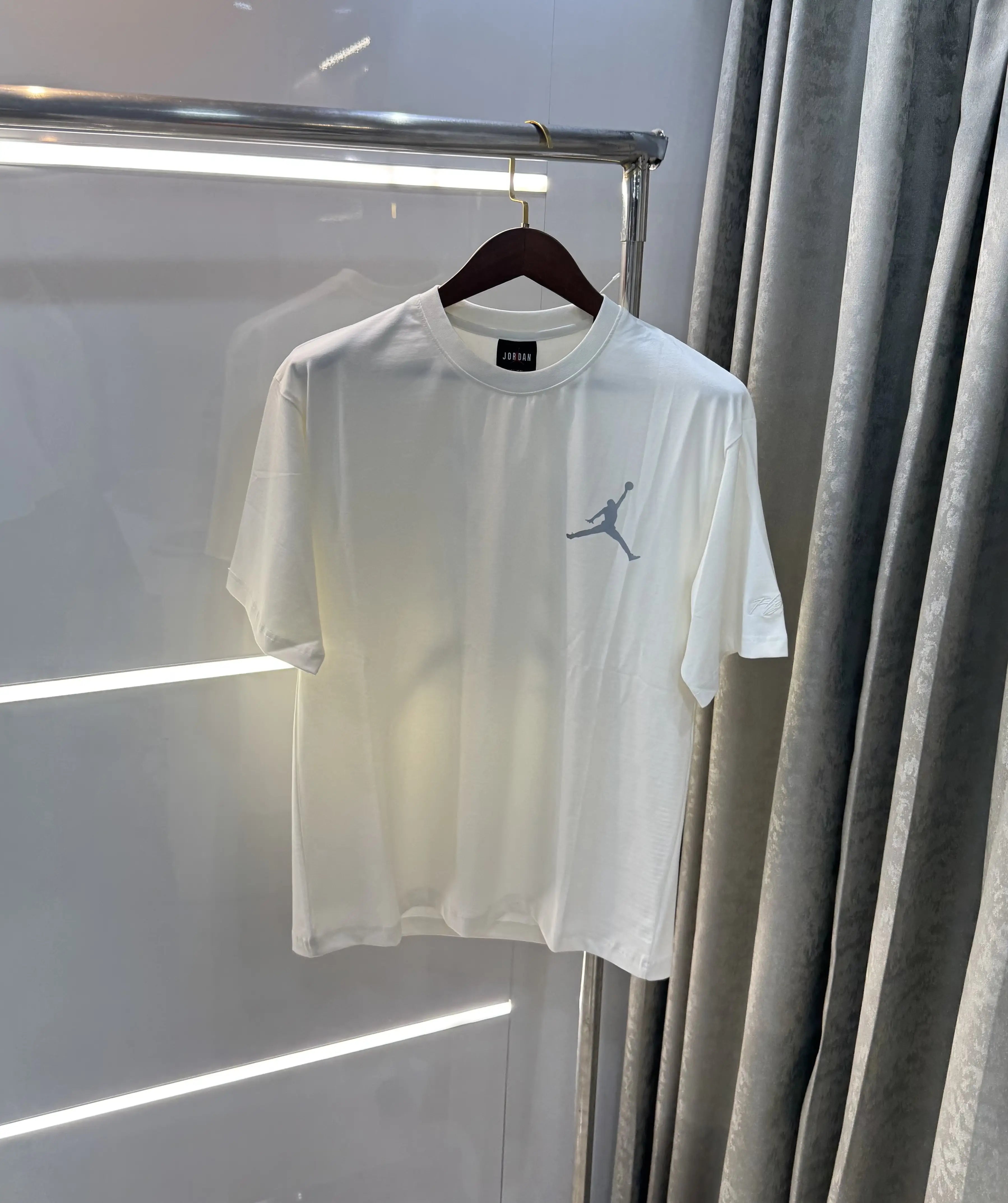 Air Jordan White Reflective Logo Print Imported Oversized T-Shirt Secondary image