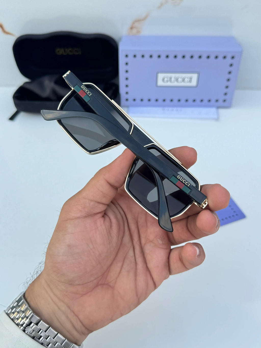Gucci_9125_gold_black