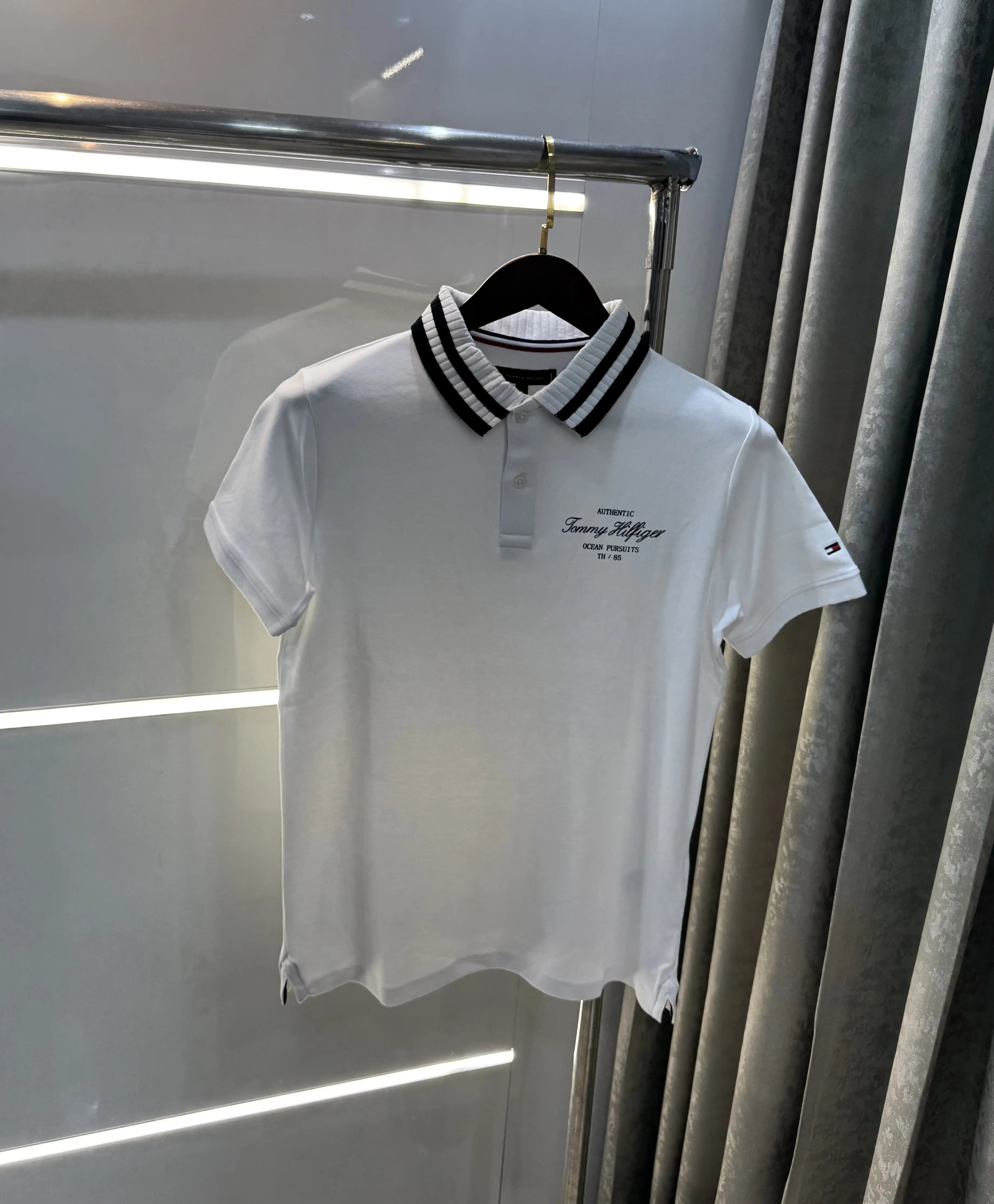 Tomm y Hilfiger White Premium Polo T-Shirt Main image