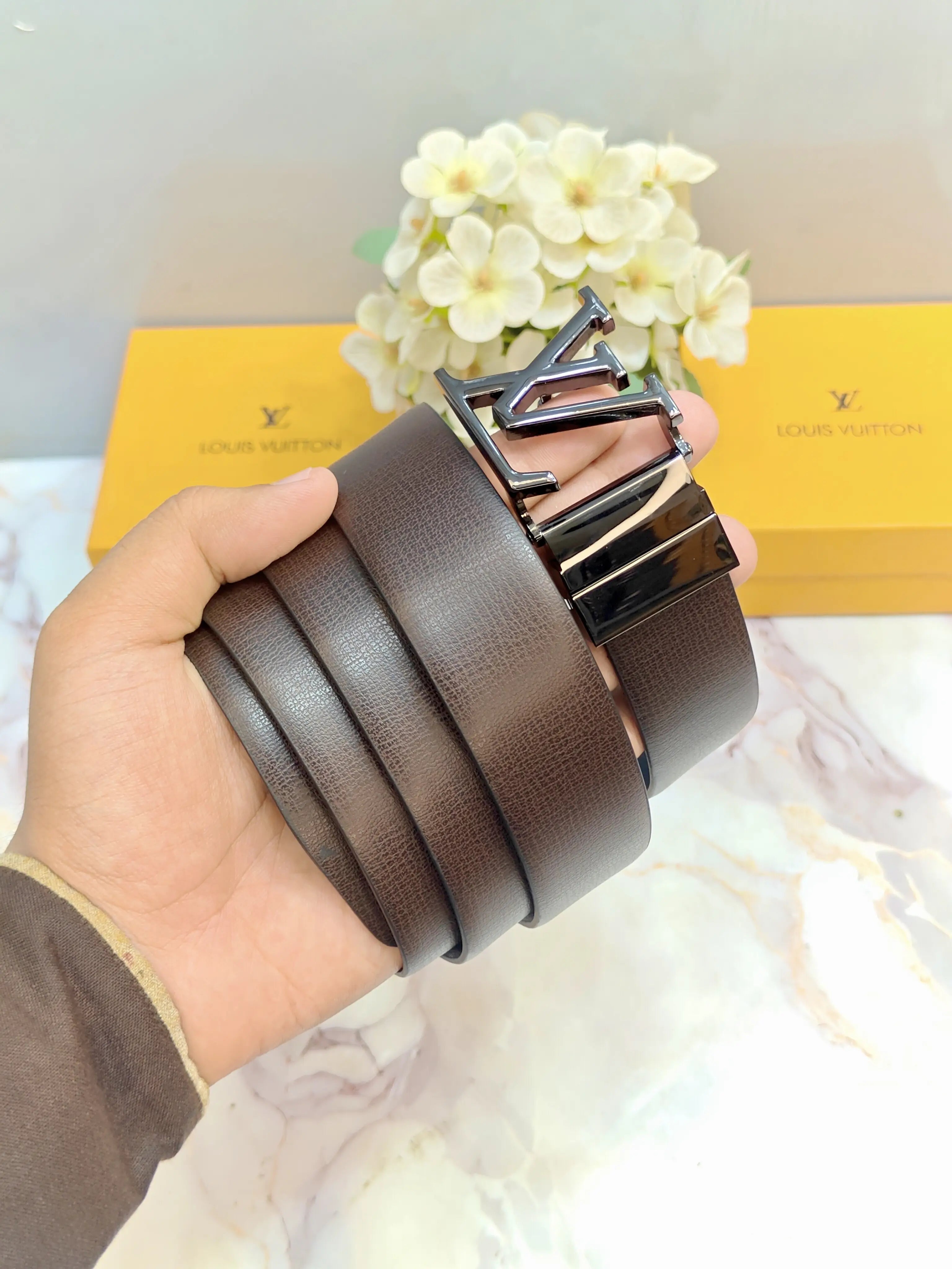 LV LOUIS VUITTON PREMIUM QUALITY IMPORTED REVERSIBLE BELT WITH OG BOX LV-318