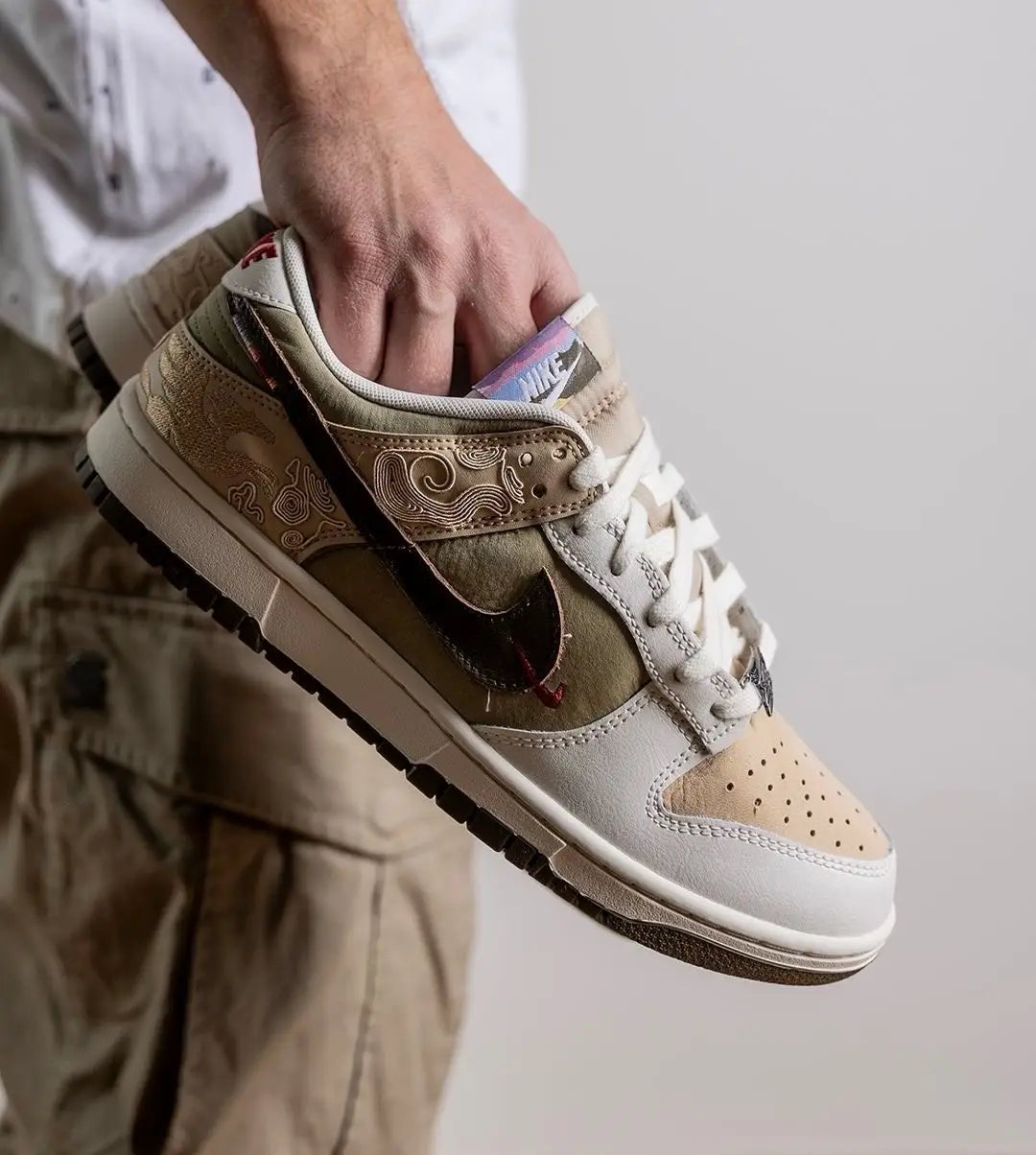 Nike_SB Dunk Low SE LNY Year Of The Dragon Sneaker
