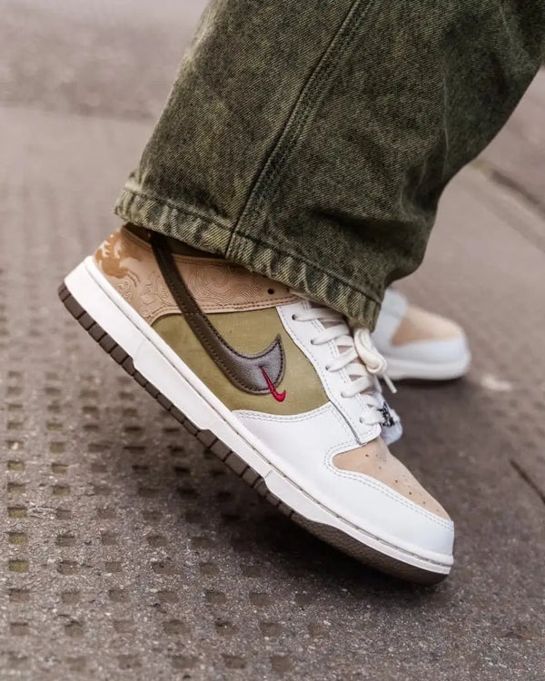 Nike_SB Dunk Low SE LNY Year Of The Dragon Sneaker