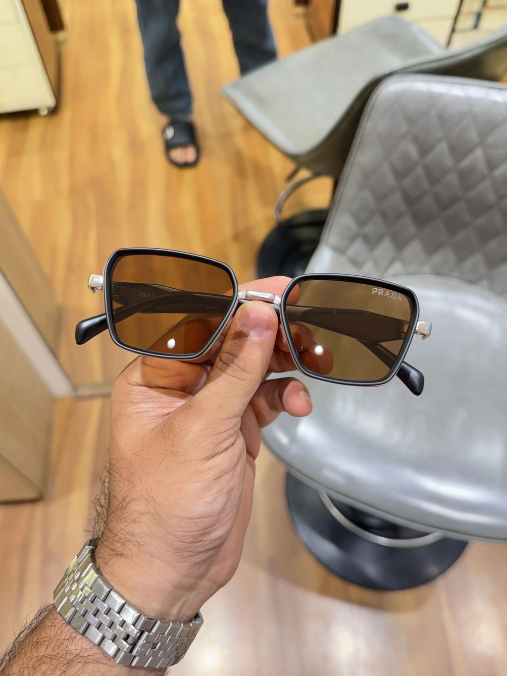 Prada_7381_black_brown