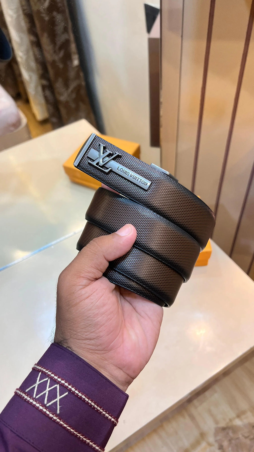 LOUIS VUITTON PREMIUM QUALITY IMP BELT WITH OG BOX