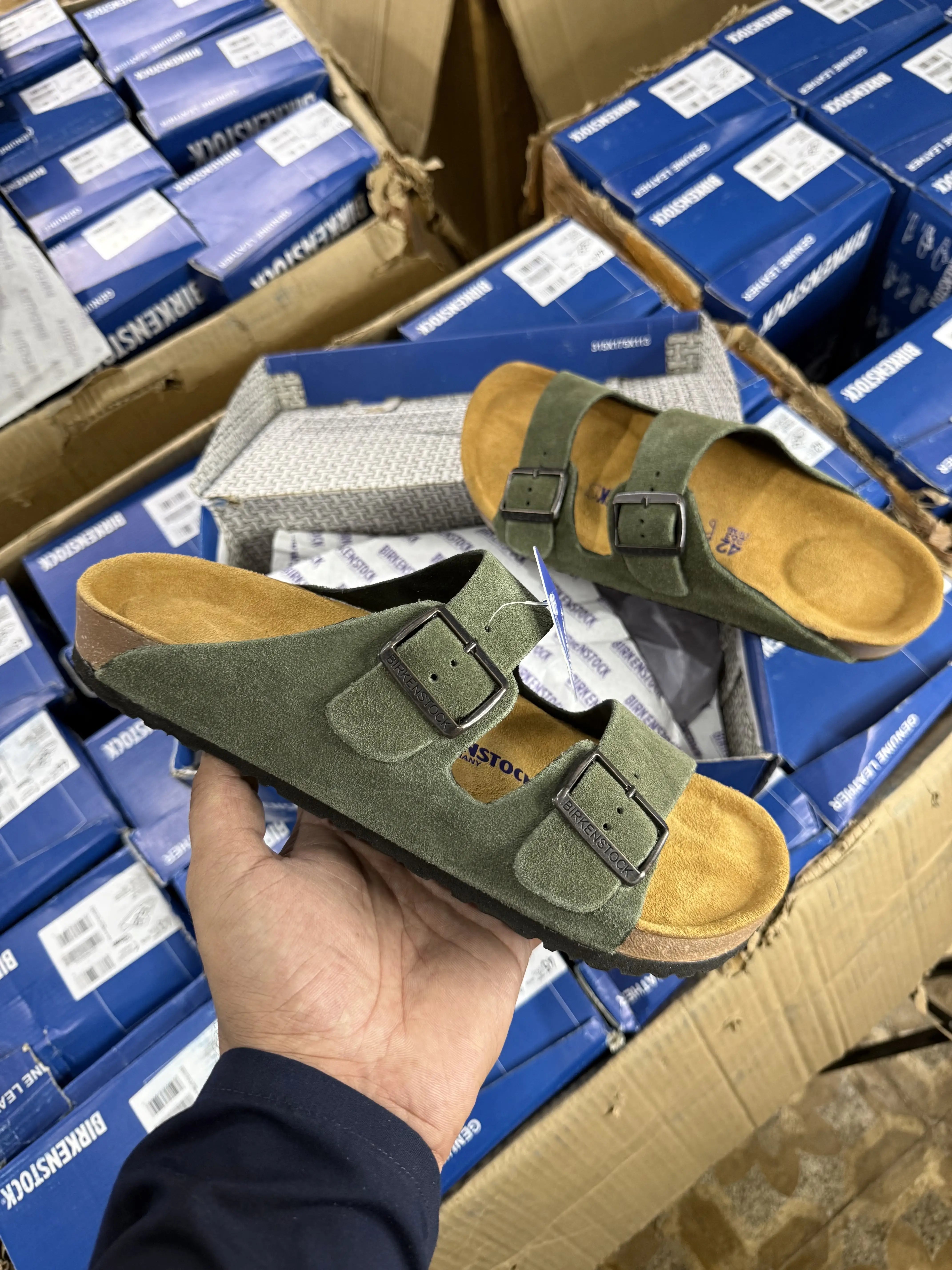 BIRKENSTOCK ARIZONA OLIVE SUEDE Main image