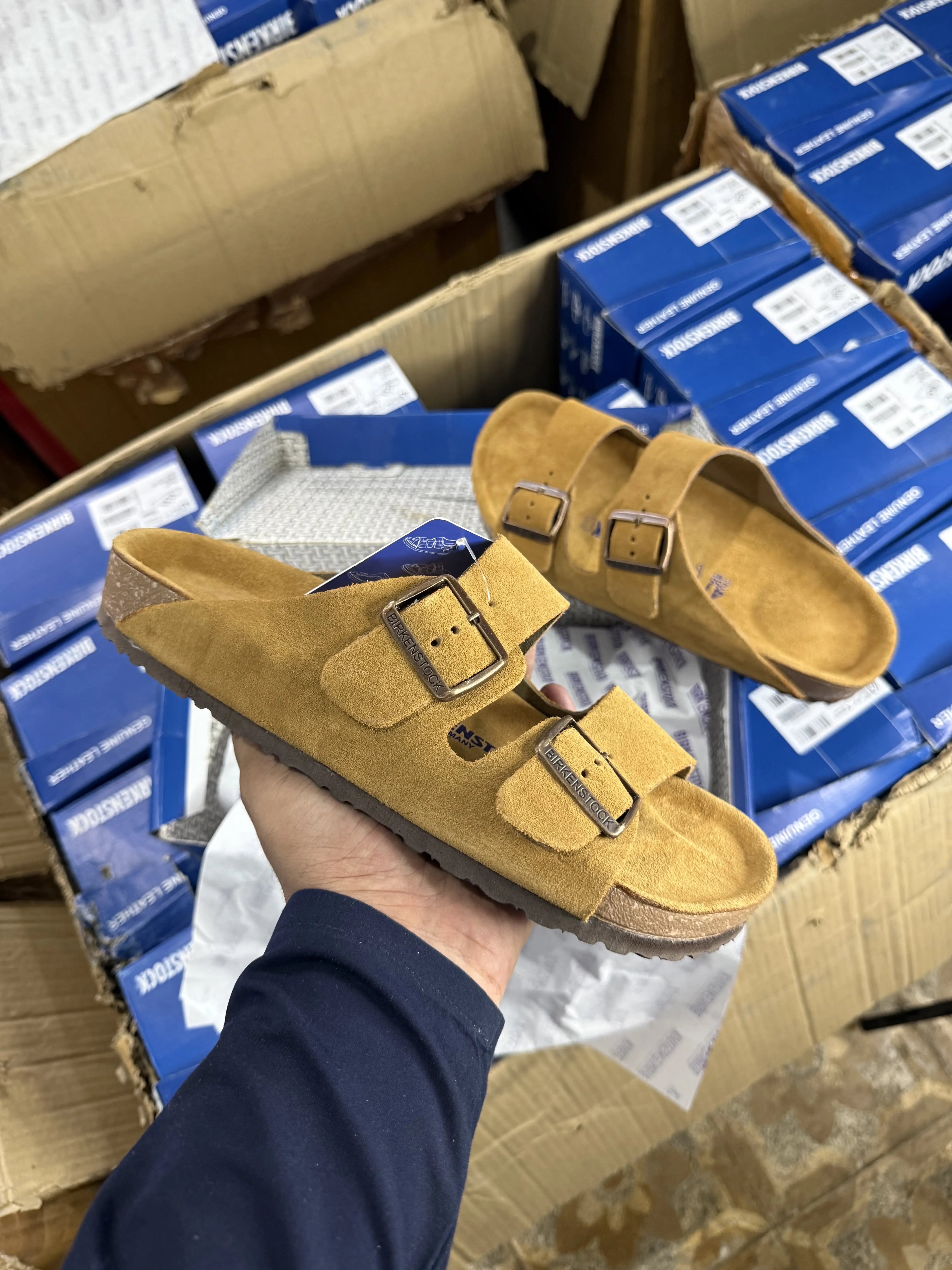 BIRKENSTOCK ARIZONA TAN SUEDE Main image