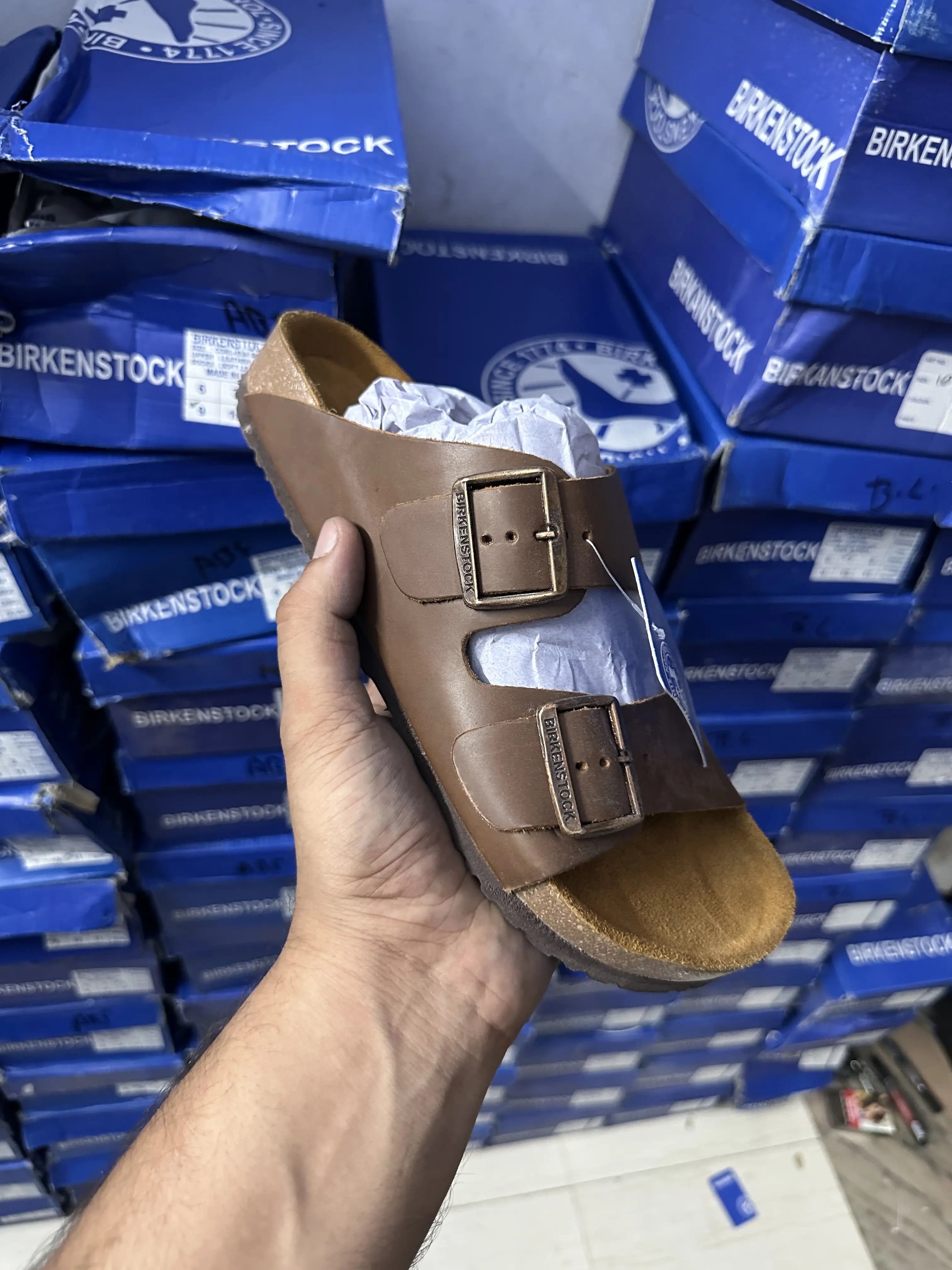 BIRKENSTOCK ARIZONA LIGHT BROWN LETHER Main image