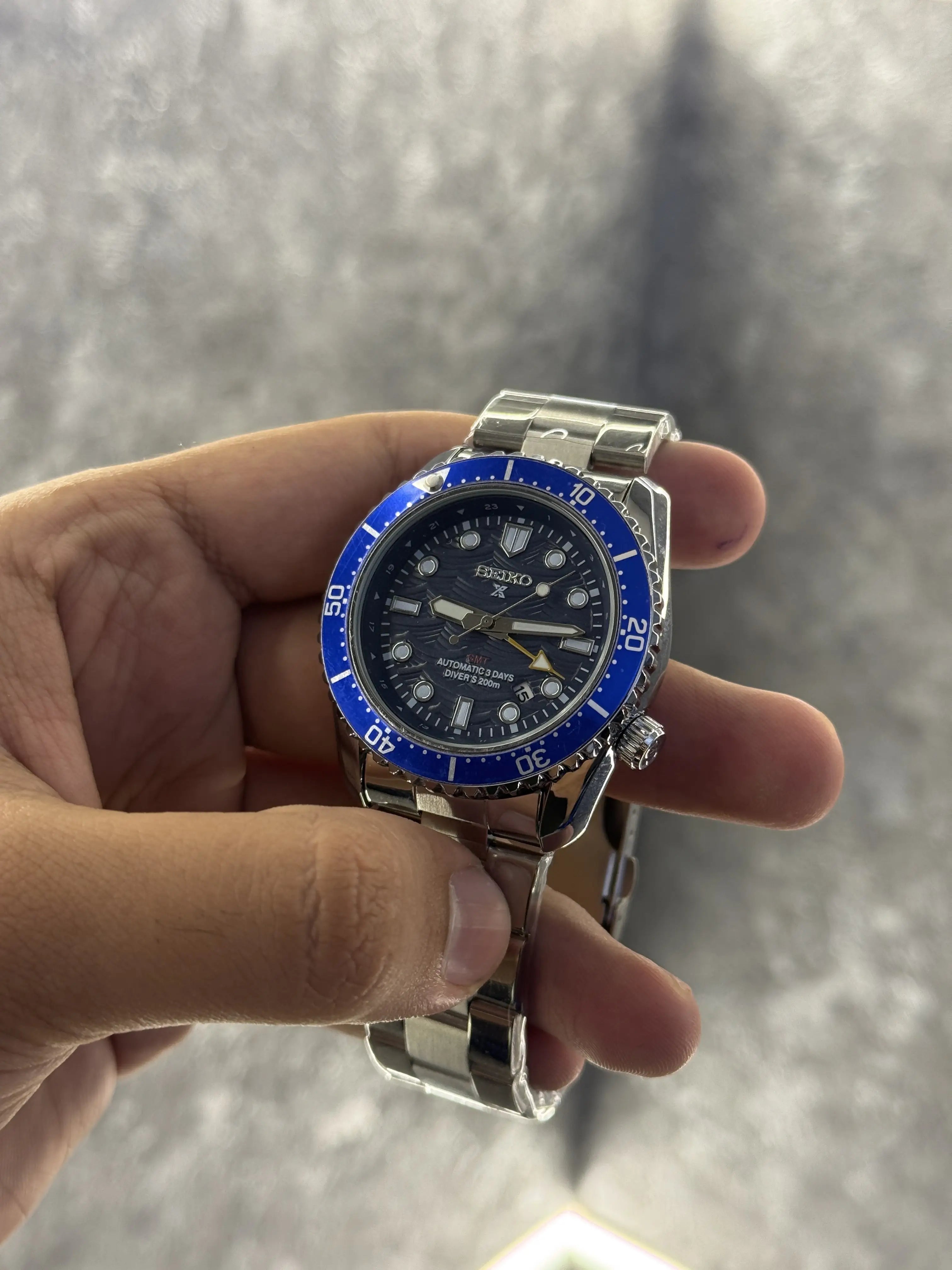 Seiko Prospex Gmt divers ocean wave Blue 067 Secondary image