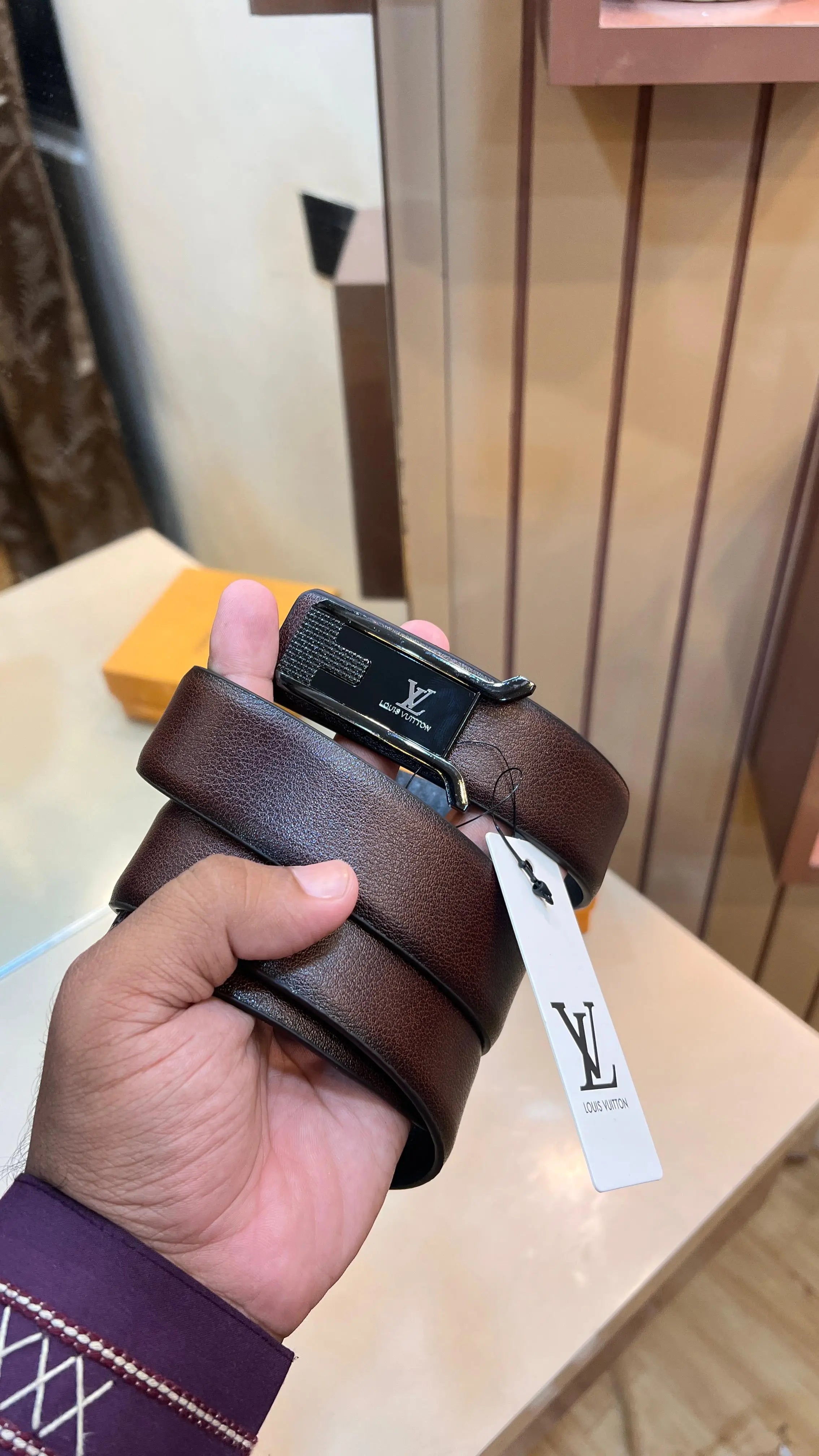 LV LOUIS VUITTON PREMIUM QUALITY IMP BELT WITH OG BOX 