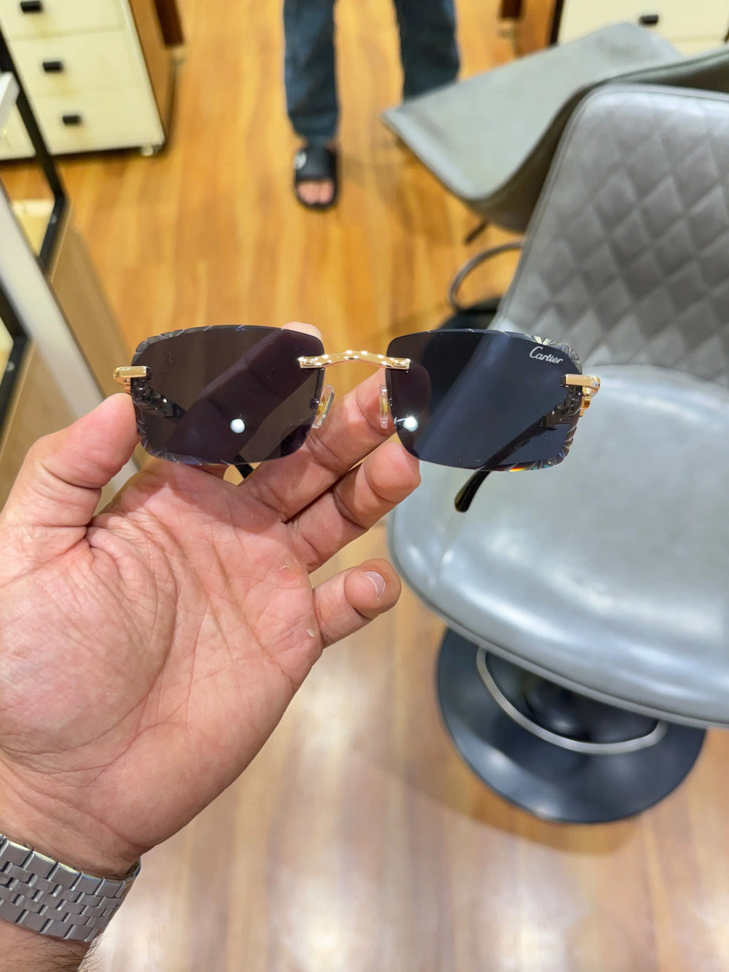 Cartier_2520_gold_black