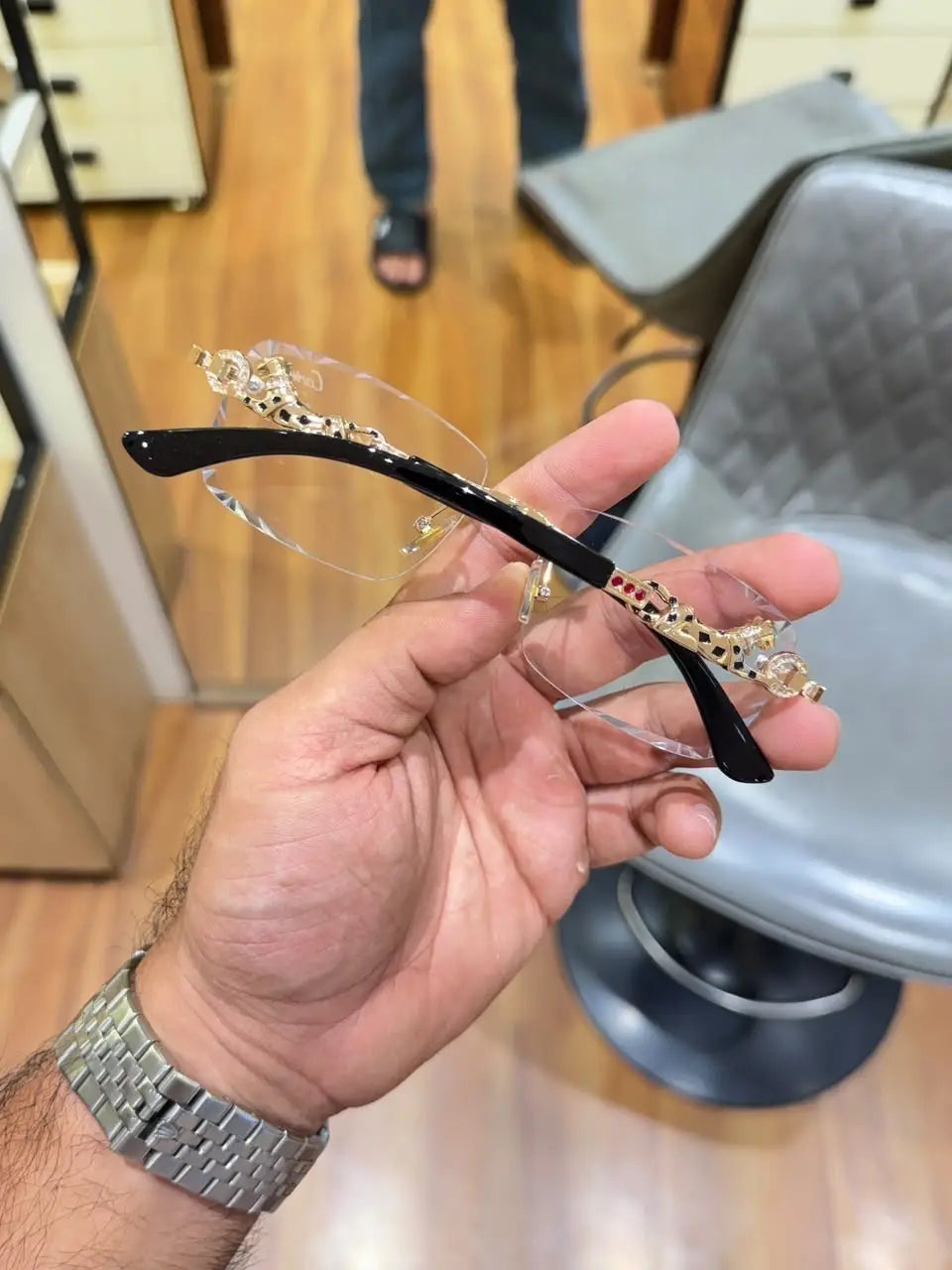 Cartier_2520_gold_plano