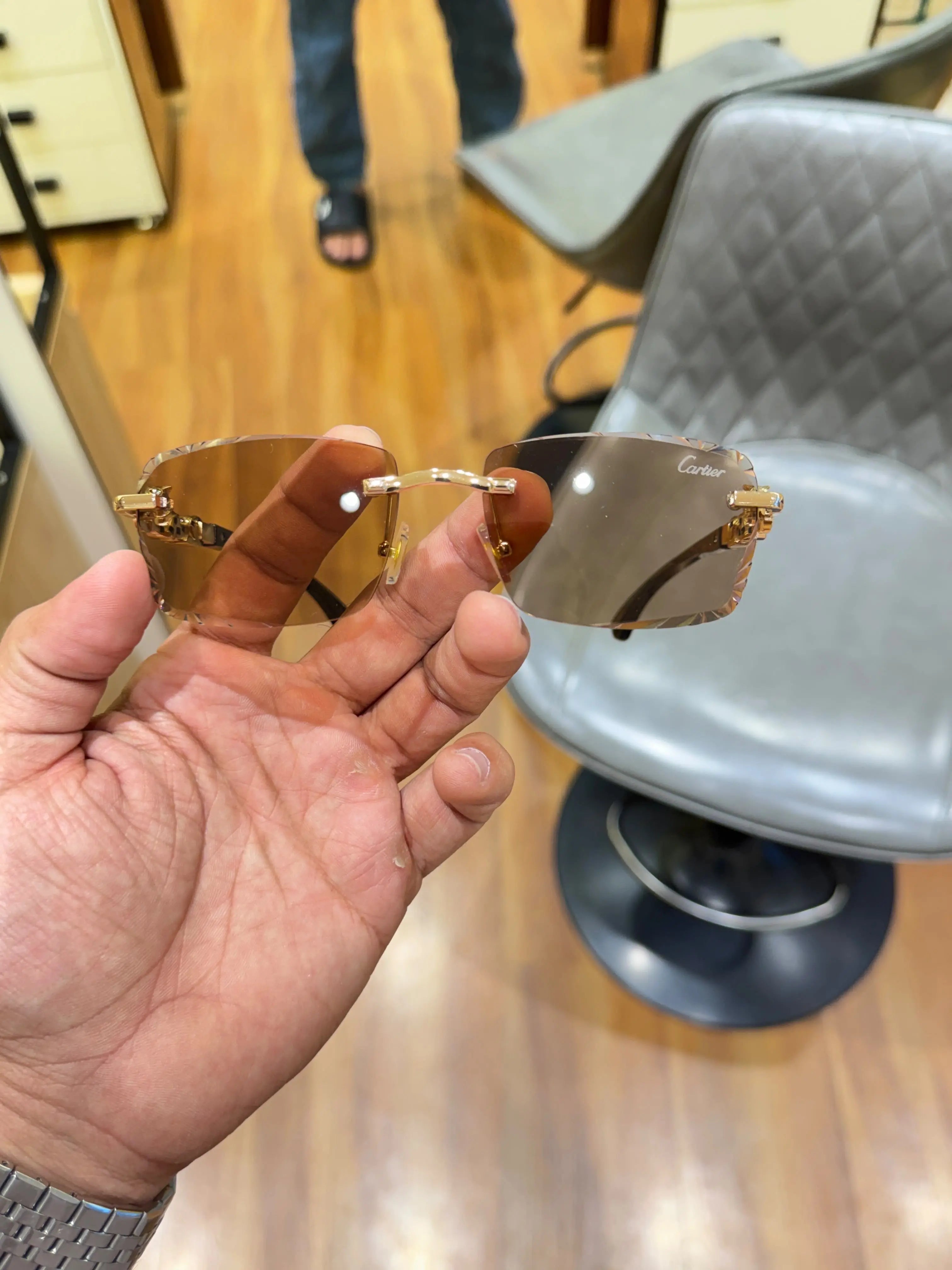 Cartier_2520_gold_brown