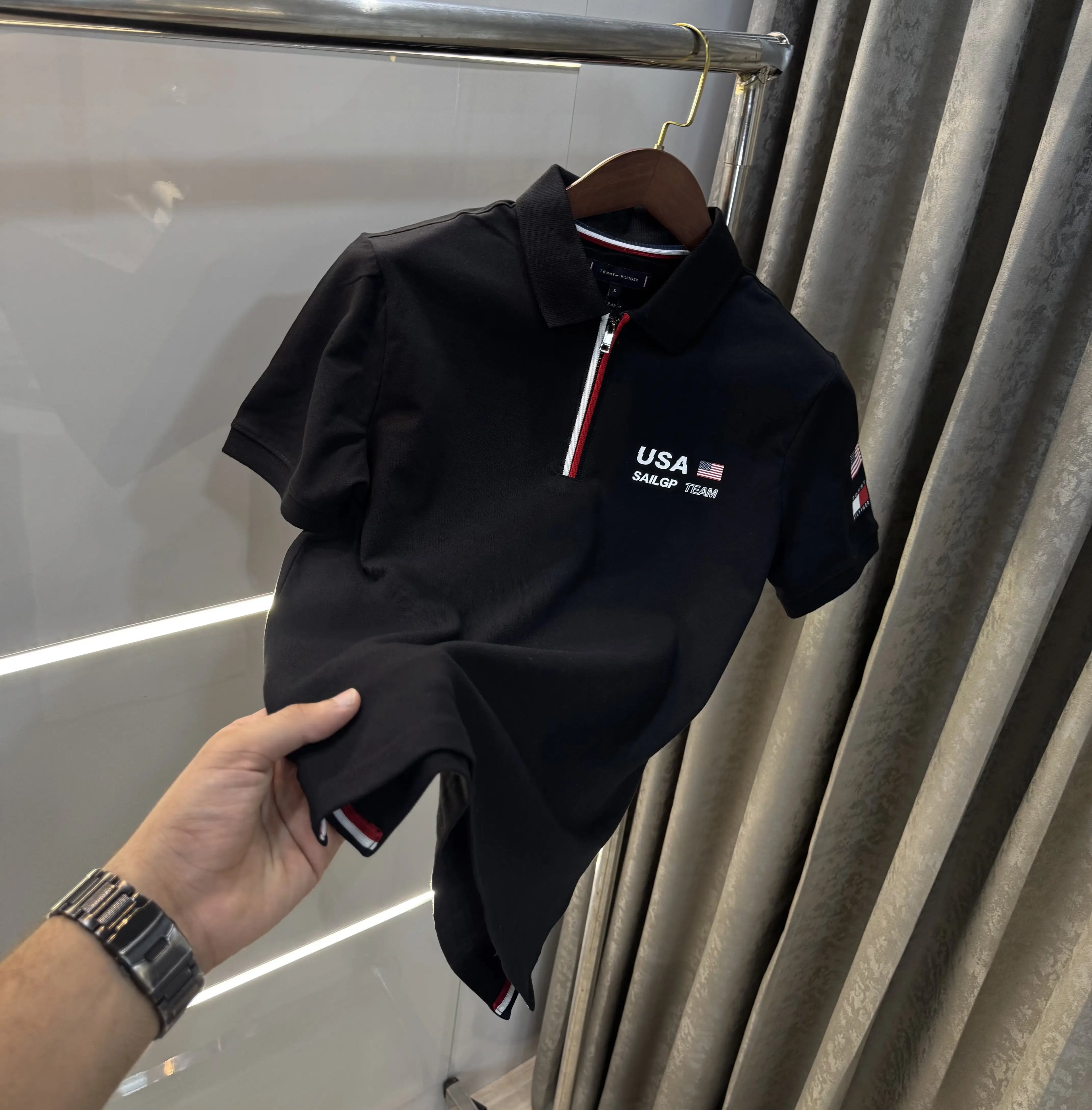 Tomm y Hilfiger Black Premium Polo T-shirt