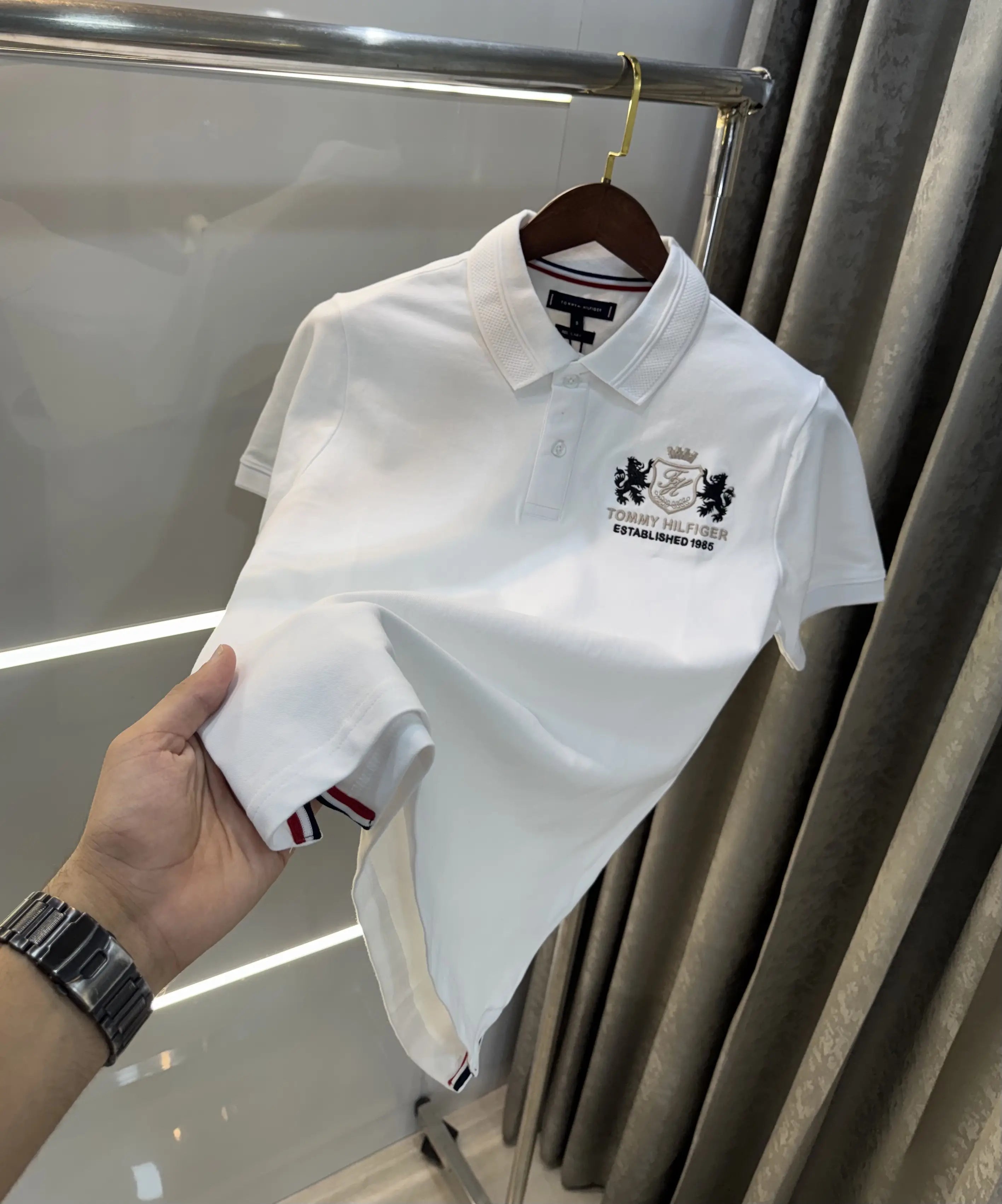 Tomm y Hilfiger White Premium Polo T-shirt Secondary image