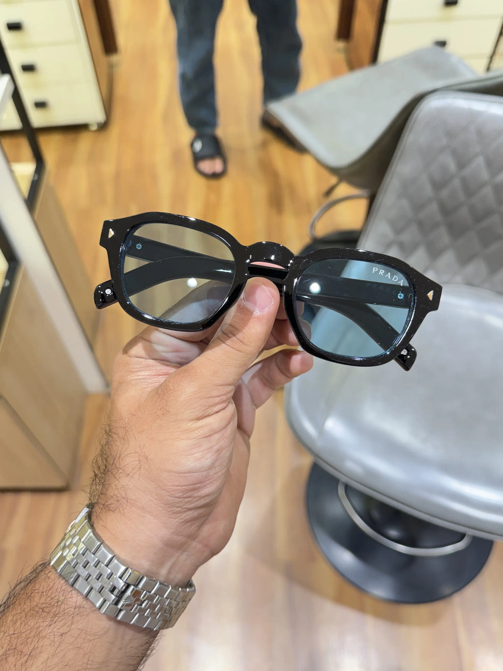 Prada_331_black_blue