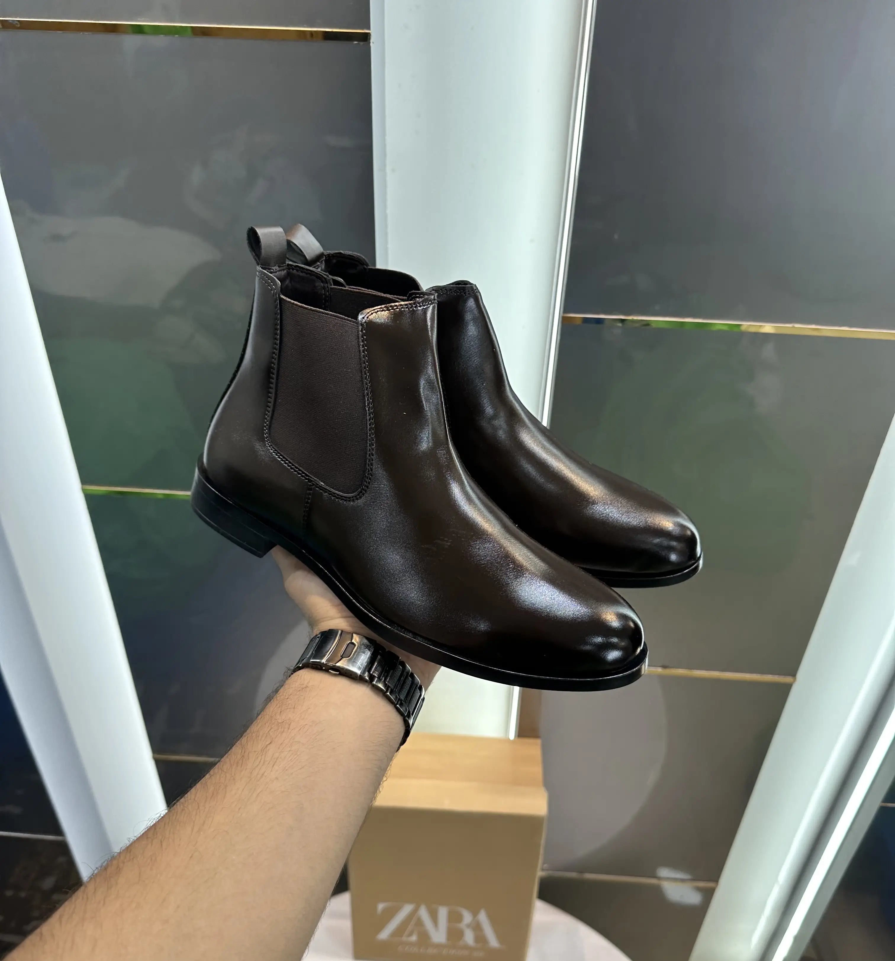 Zara_Brown Chelsea Leather Boots Main image