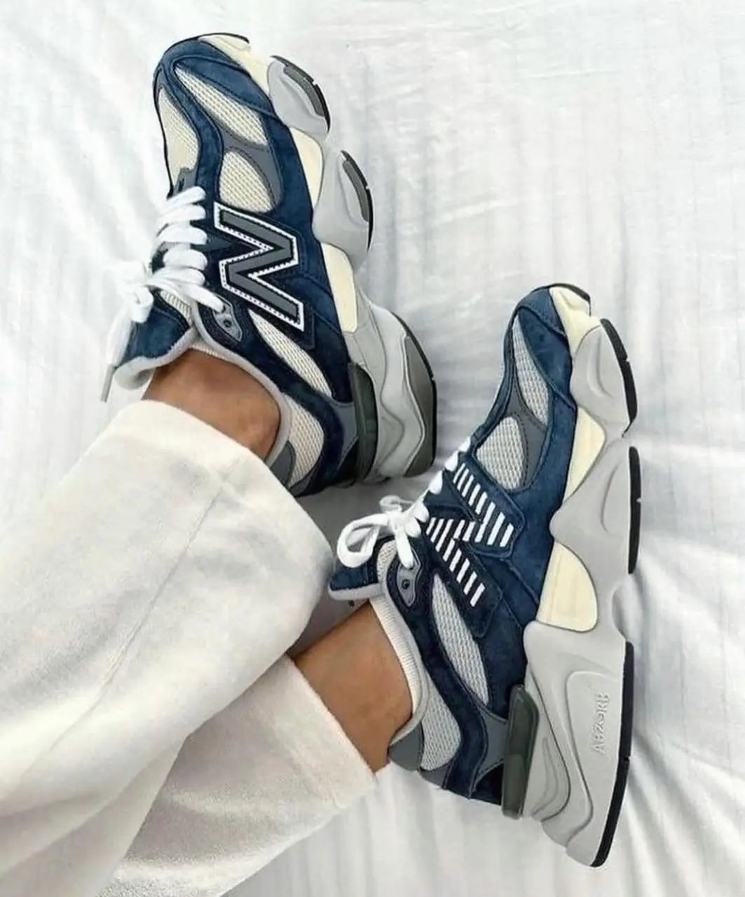NEW BALANCE 9060 INDIGO Secondary image