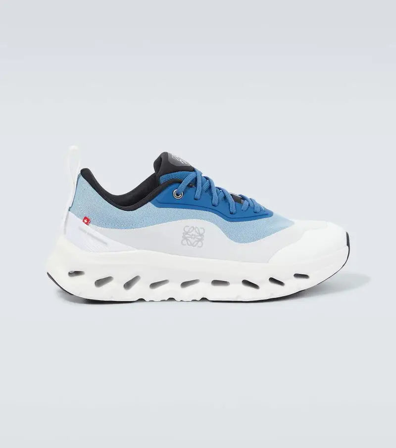 ON RUNNING CLOUDTILT X LOEWE WHITE/BLUE Main image