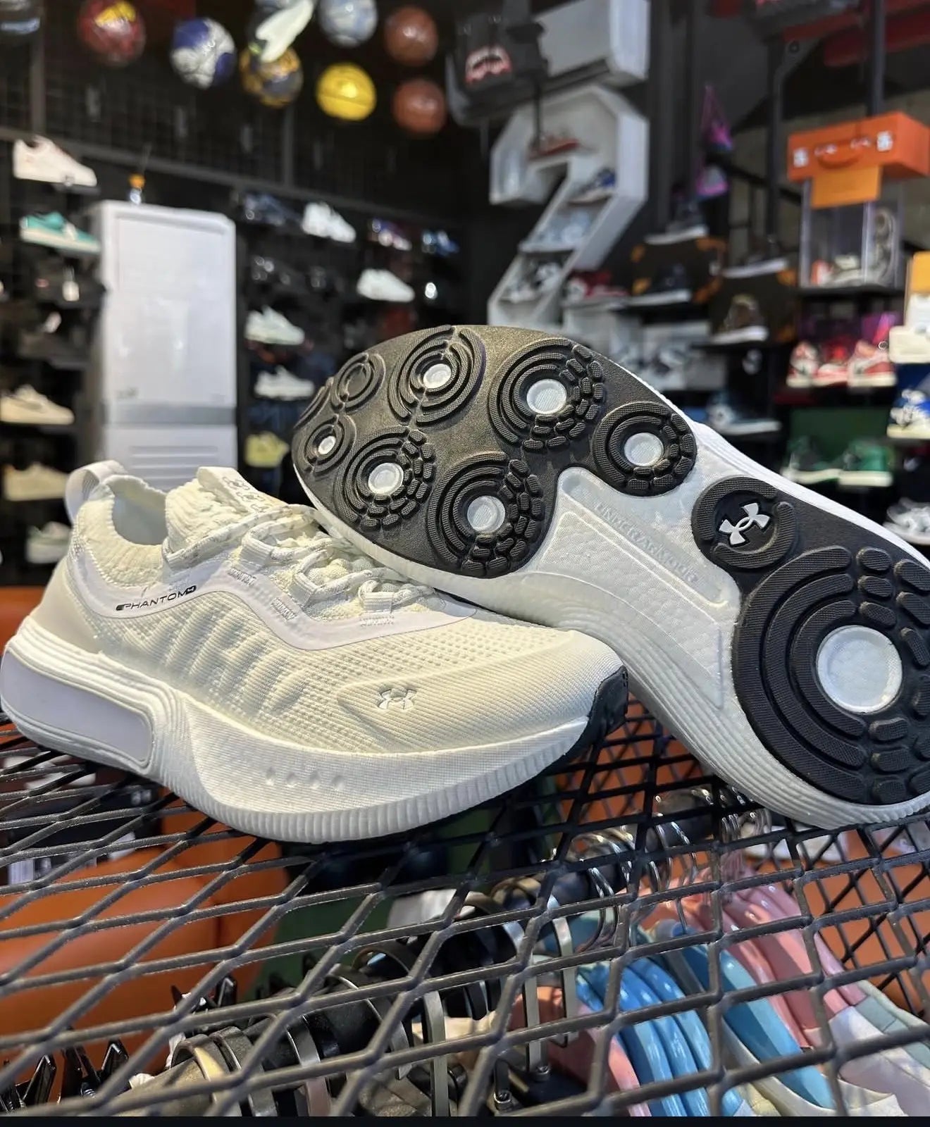 UNDER ARMOUR PHANTOM 4 Secondary image