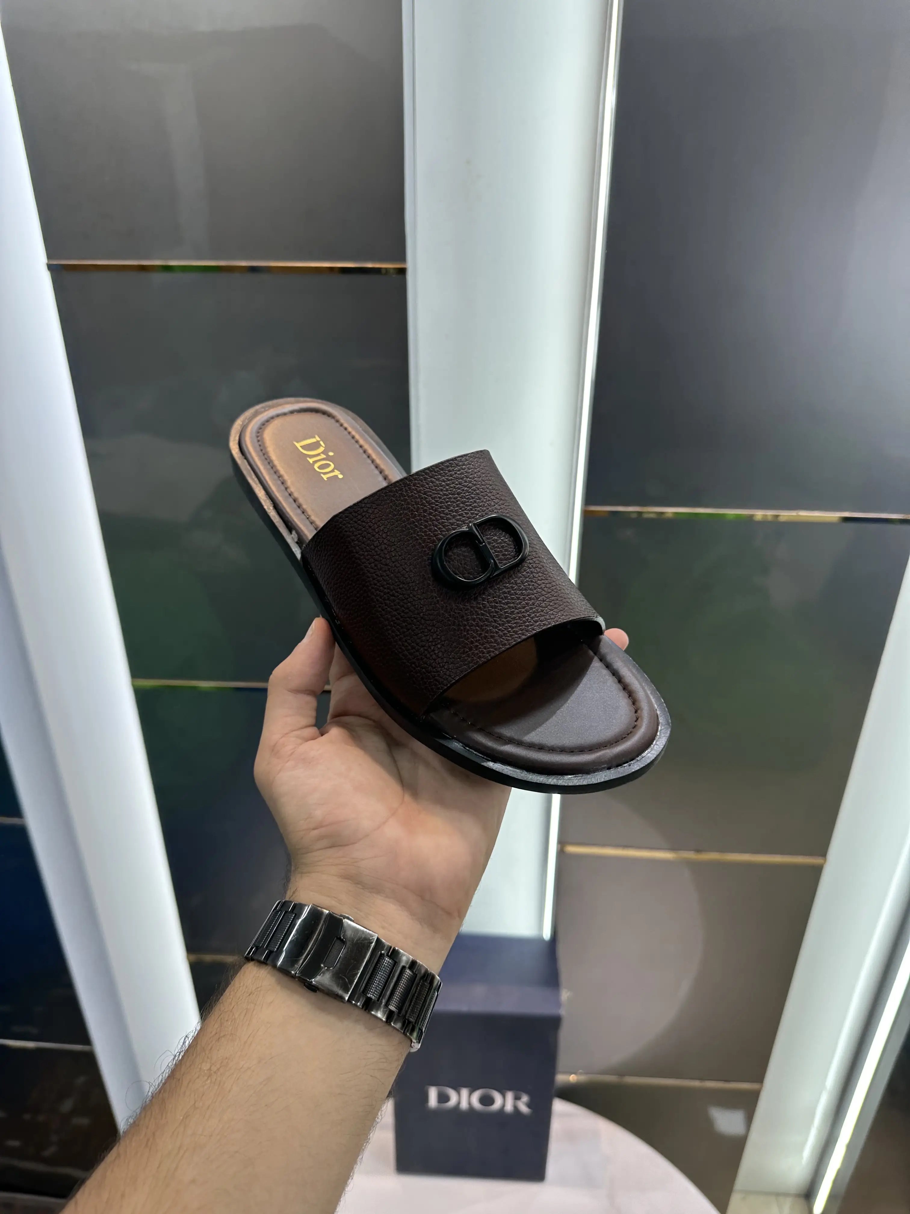 Dior_CD Brown Premium Slide Secondary image