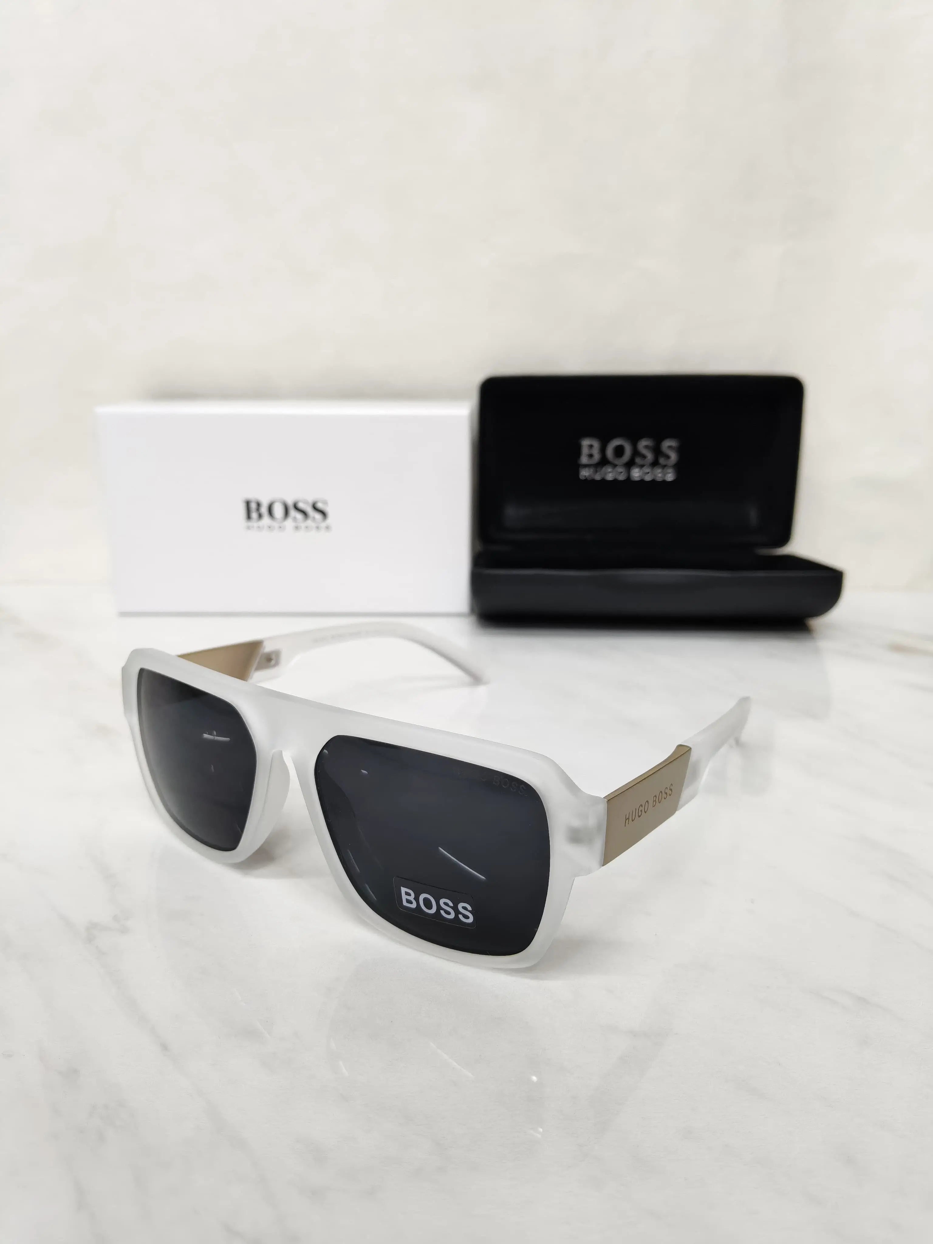 HUGO BOSS 615 ICE WHITE