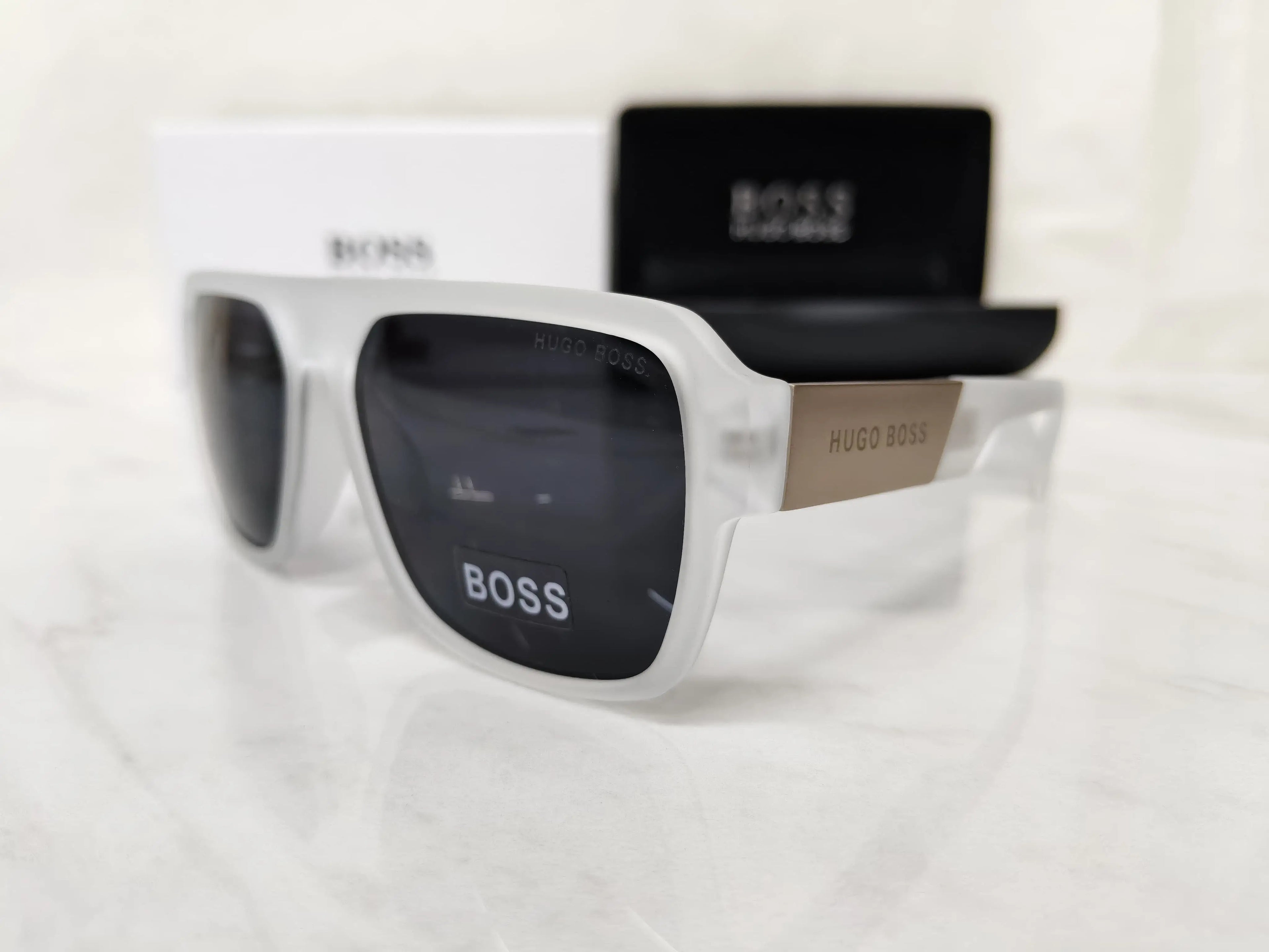 HUGO BOSS 615 ICE WHITE