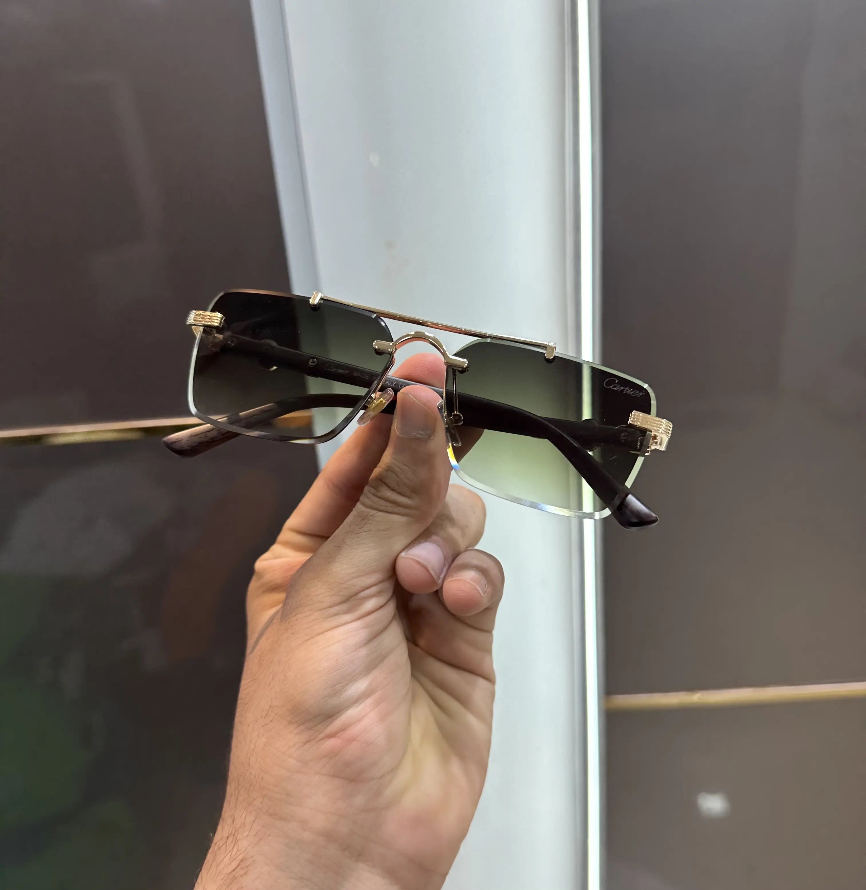 Cartie r Gold Green Premium Shades 3160 Secondary image