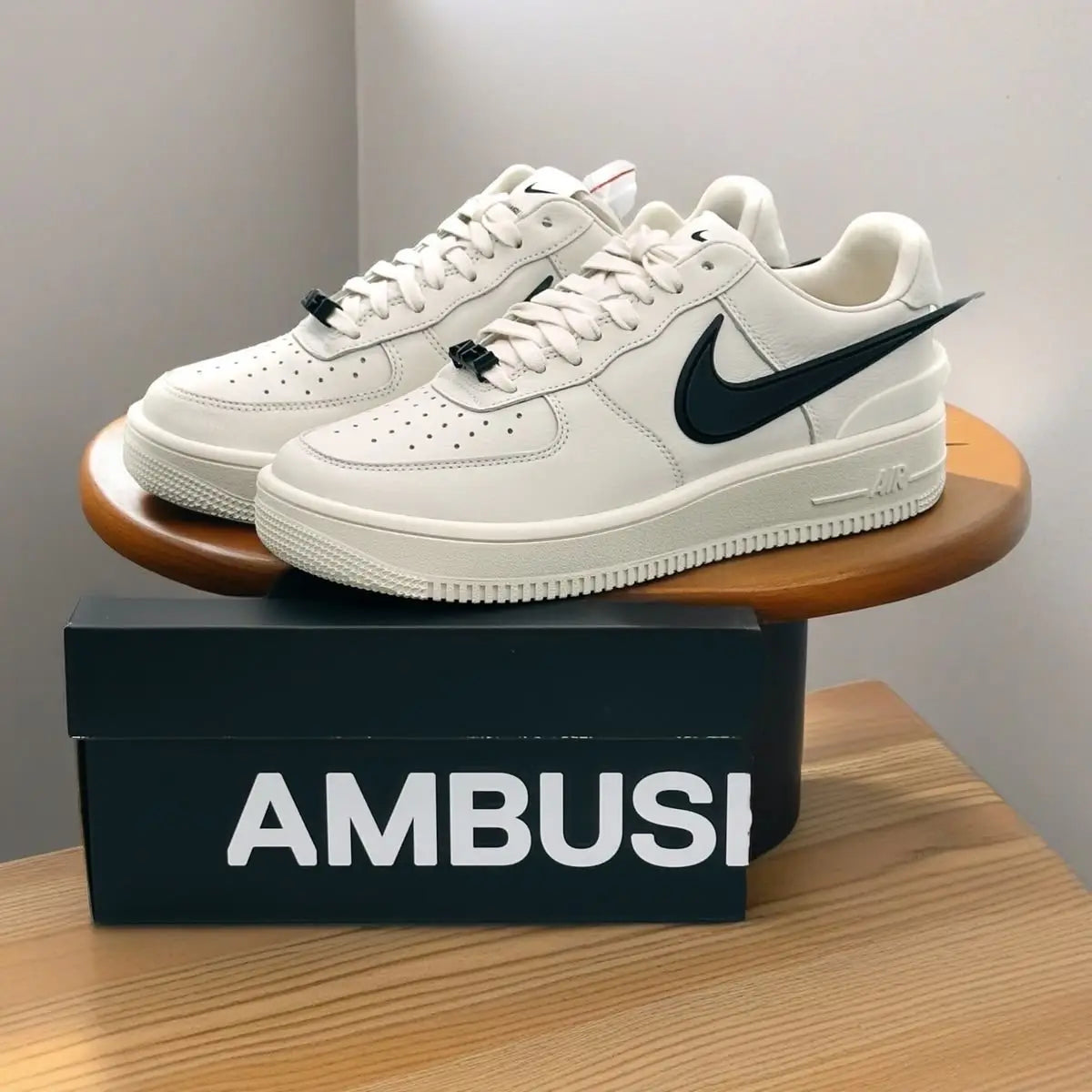 Nike_Airforce 1 Low Ambush White Black Main image