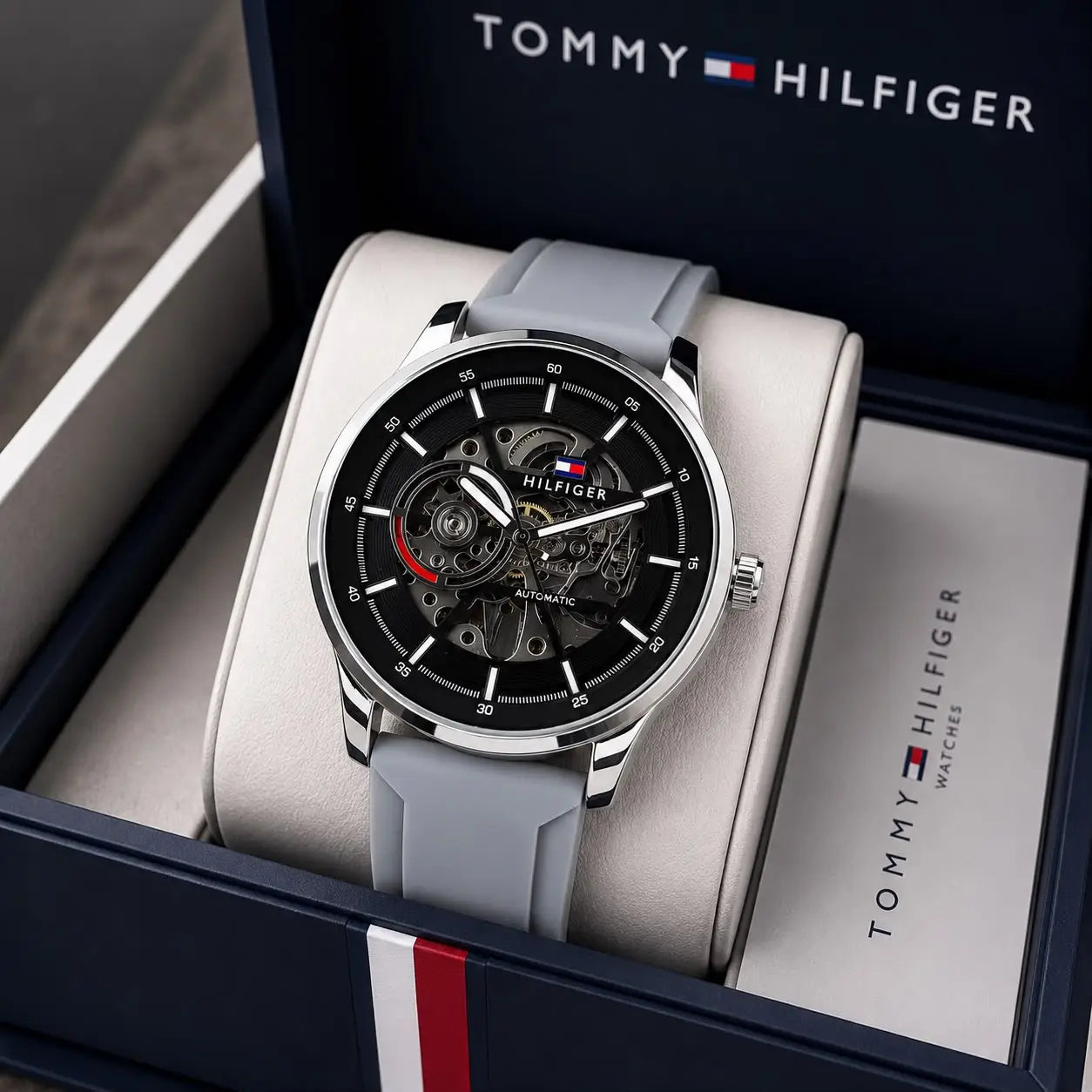 TOMMY_AUTO_SILVER_GRAY Secondary image