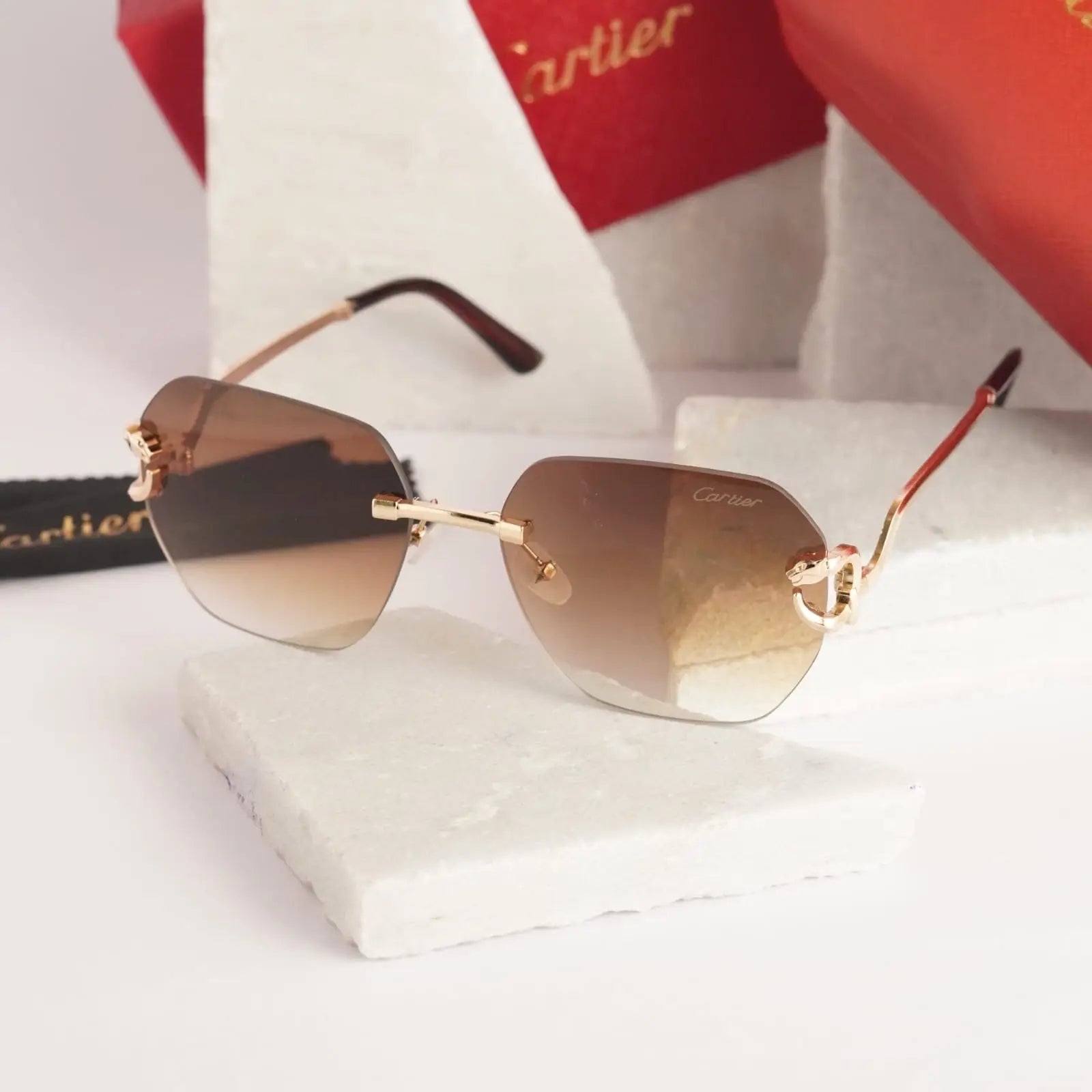 Cartier 8822 gold brown Main image