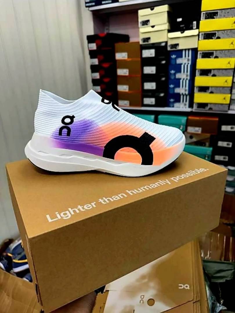 On Cloud boom Strike LS White Flame
