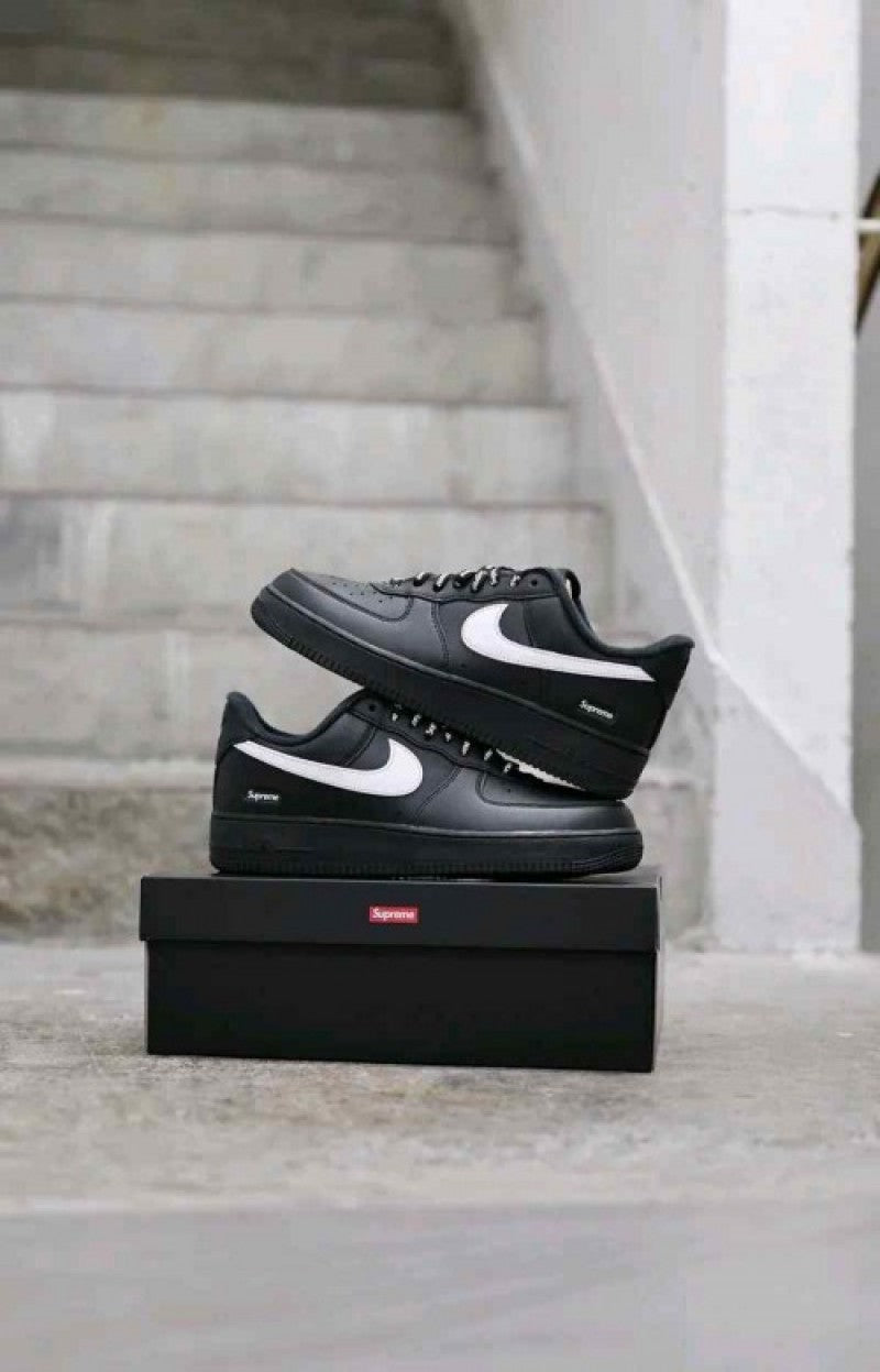 Supreme x Nikee AirForce 1 Low Blac