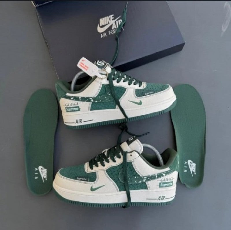 NIKEE AIRFORCE 1 X GUCCii x SUPREME