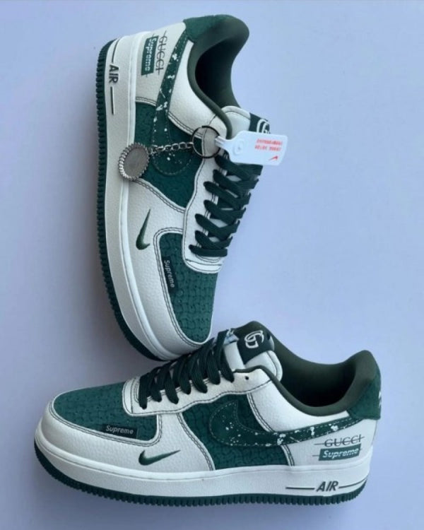 NIKEE AIRFORCE 1 X GUCCii x SUPREME