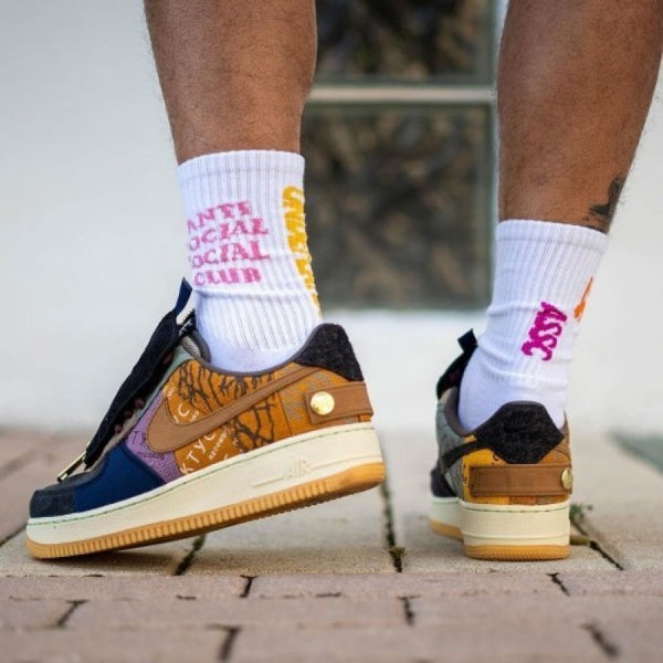 NIKEE AIRFORCE 1 X TRAVIS SCOTT CAC
