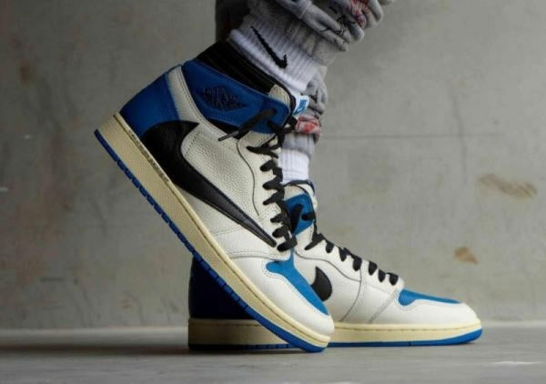 NIKEE AIR JORDAN 1 HIGH FRAGMENT DE