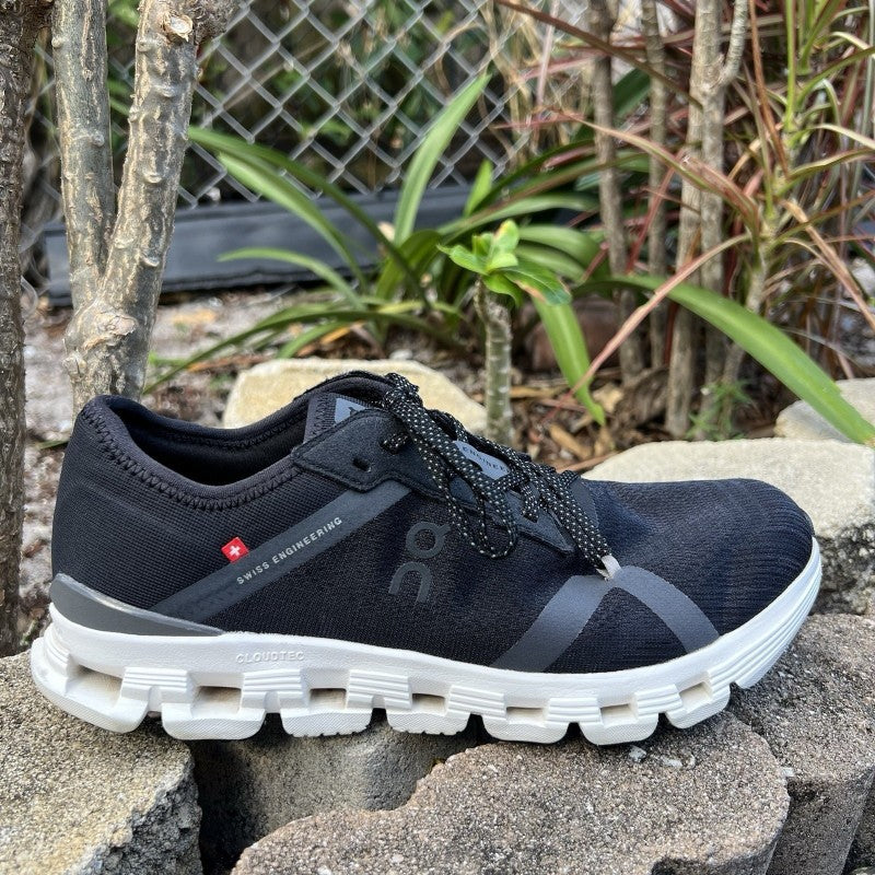 On Running Cloud X 4 AD Black Aspha